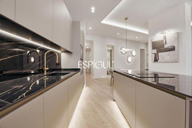 Piso de 3 habitaciones en Universidad, Madrid ciudad en venta - 1.269.000 € (Ref: 10016274)