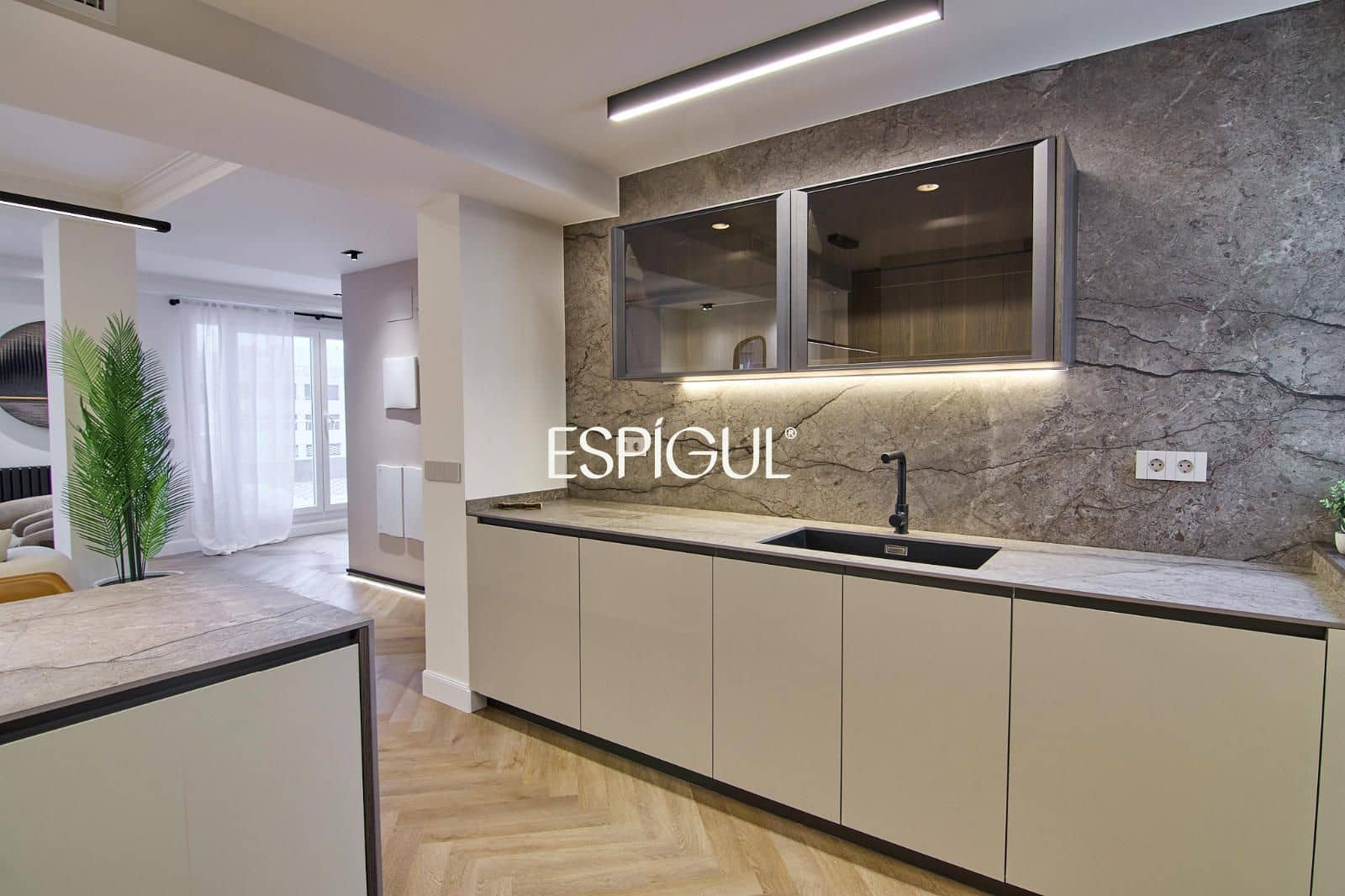 3 bedroom Penthouse for sale in Madrid city - € 2,450,000 (Ref: 10016278)