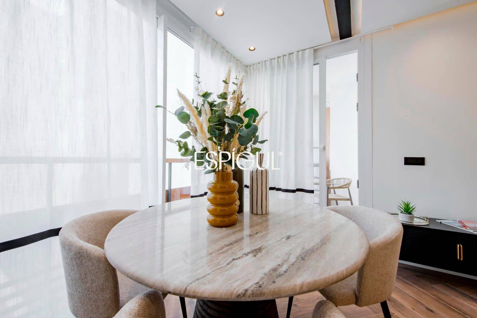 2 bedroom Flat for sale in Madrid city - € 1,225,000 (Ref: 10016279)