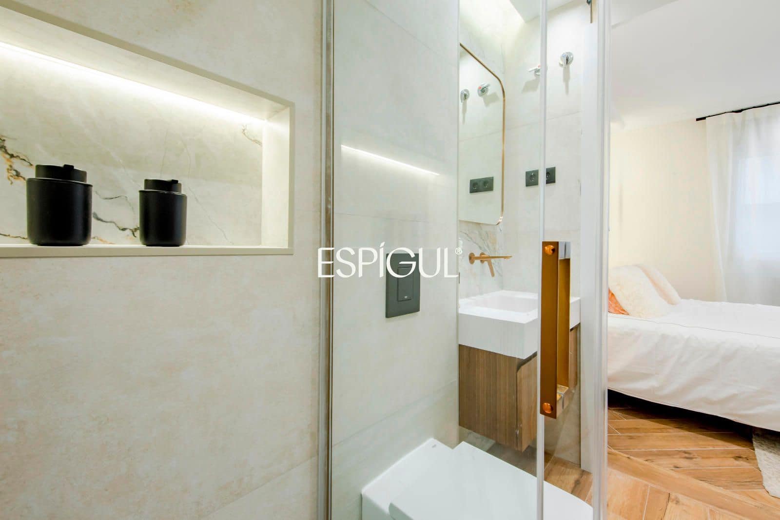 2 bedroom Flat for sale in Madrid city - € 1,225,000 (Ref: 10016279)