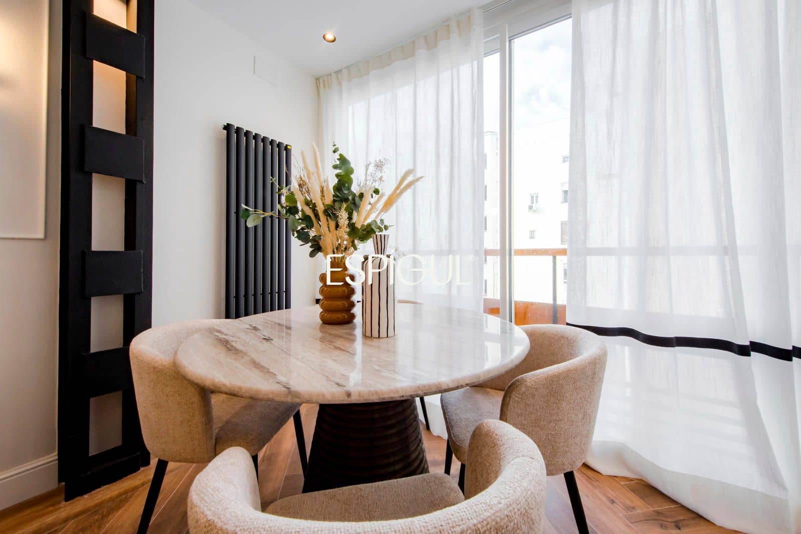 2 bedroom Flat for sale in Madrid city - € 1,225,000 (Ref: 10016279)