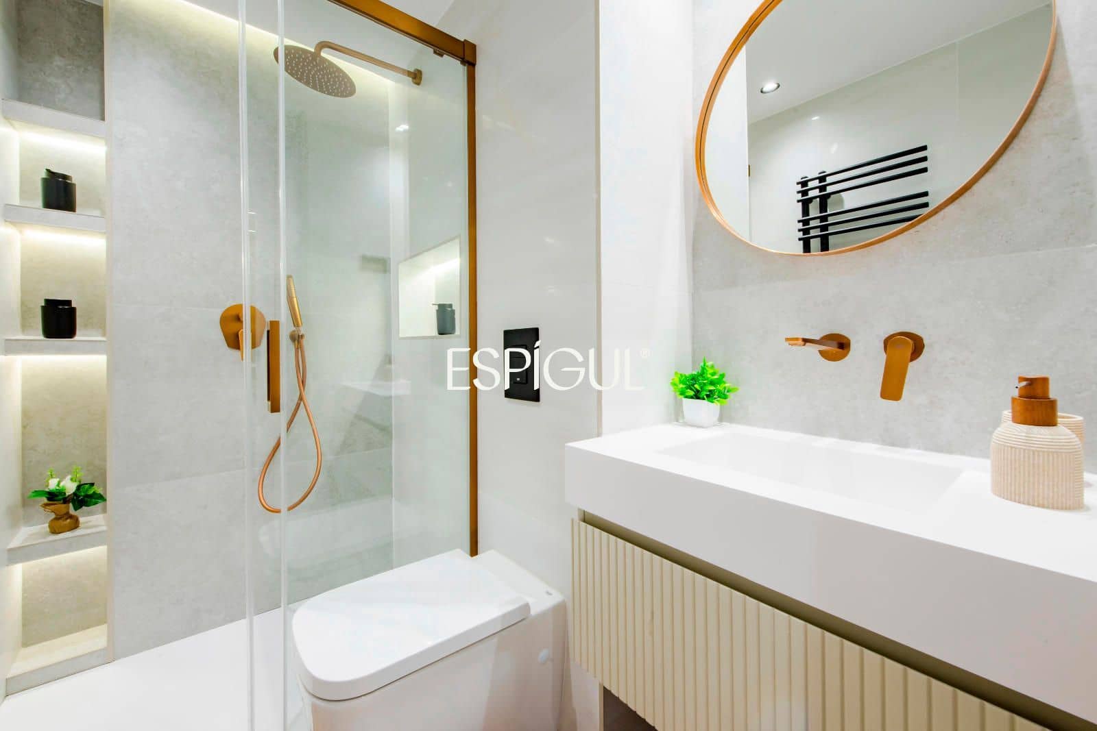 2 bedroom Flat for sale in Madrid city - € 1,225,000 (Ref: 10016279)