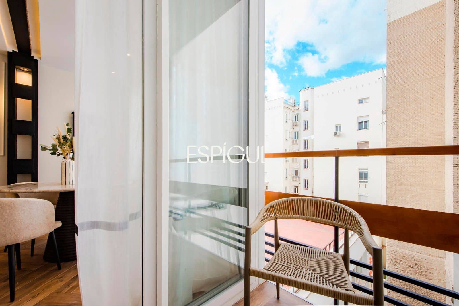 2 bedroom Flat for sale in Madrid city - € 1,225,000 (Ref: 10016279)