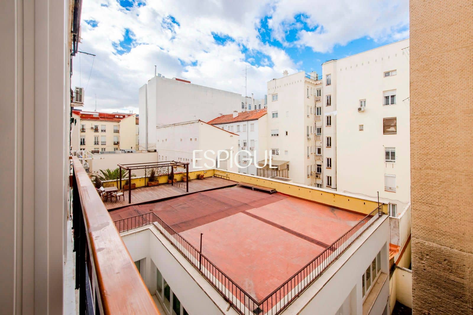 2 bedroom Flat for sale in Madrid city - € 1,225,000 (Ref: 10016279)