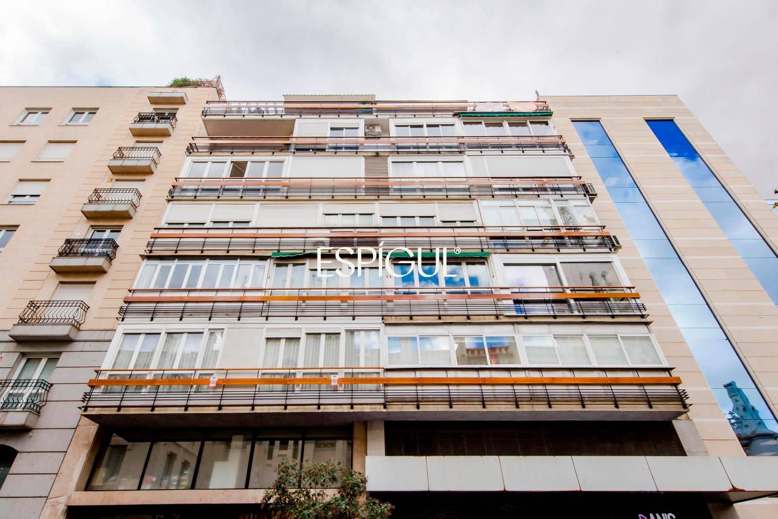 2 bedroom Flat for sale in Madrid city - € 1,225,000 (Ref: 10016279)