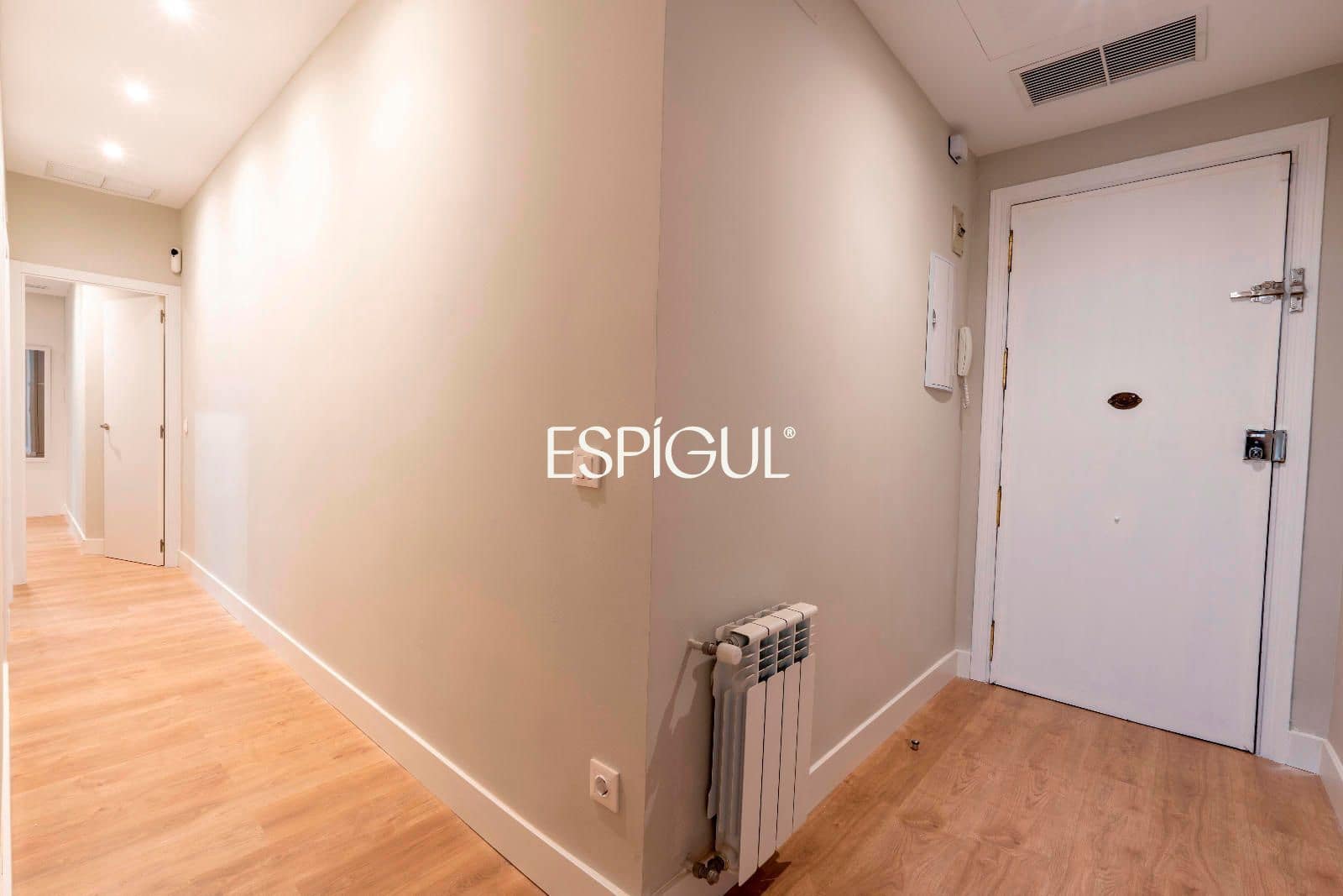 2 bedroom Flat for sale in Madrid city - € 1,175,000 (Ref: 10016281)