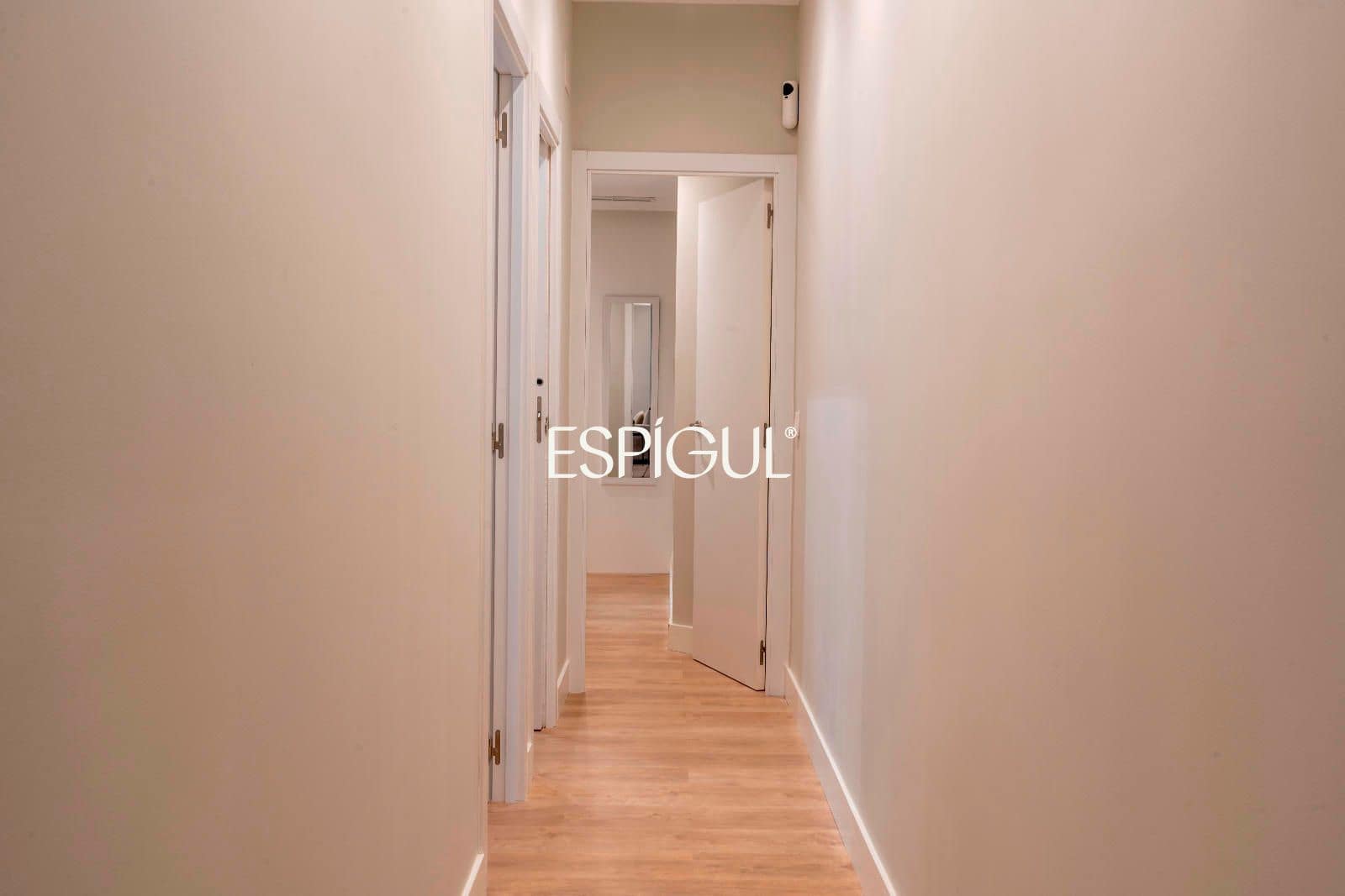 2 bedroom Flat for sale in Madrid city - € 1,175,000 (Ref: 10016281)