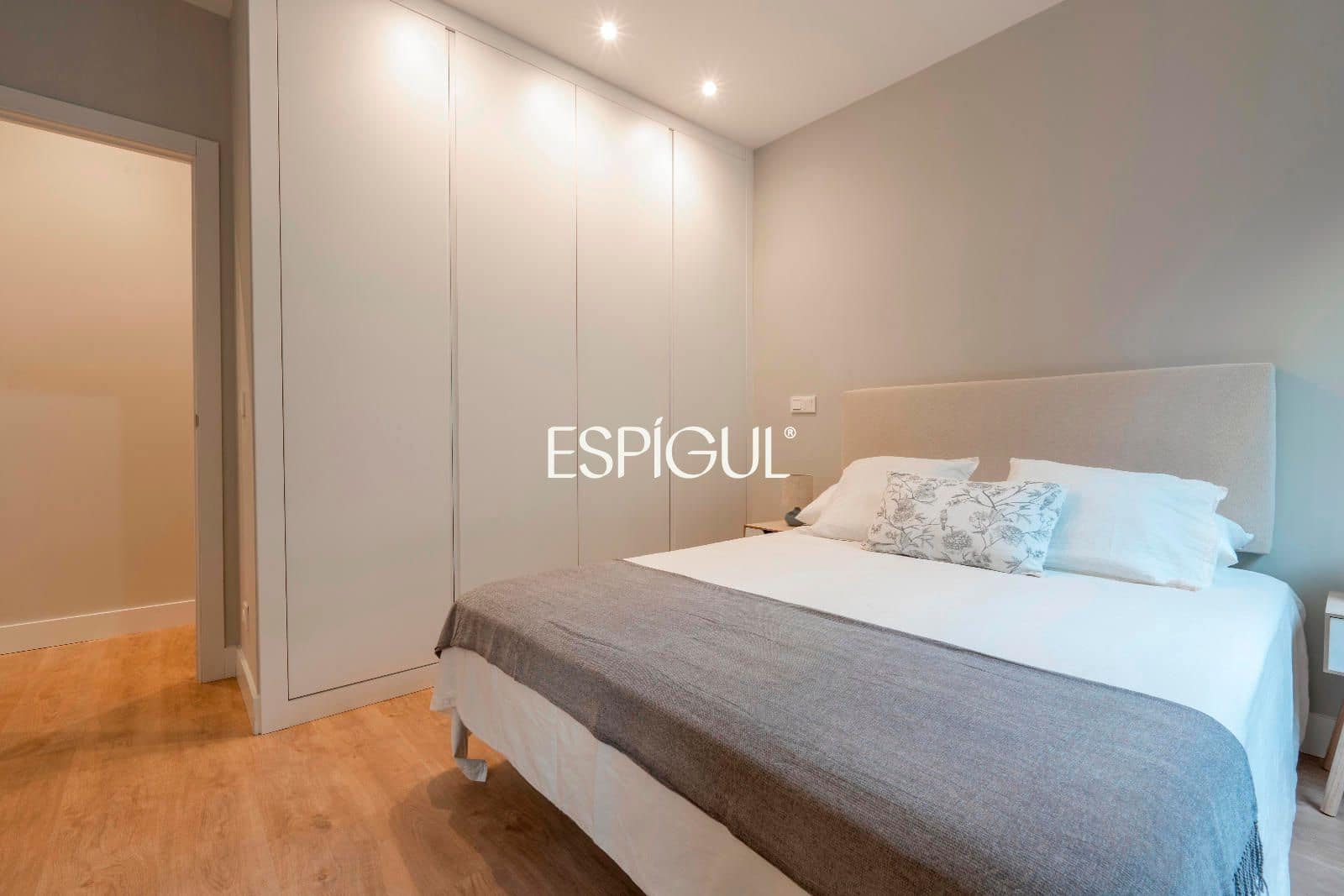 2 bedroom Flat for sale in Madrid city - € 1,175,000 (Ref: 10016281)