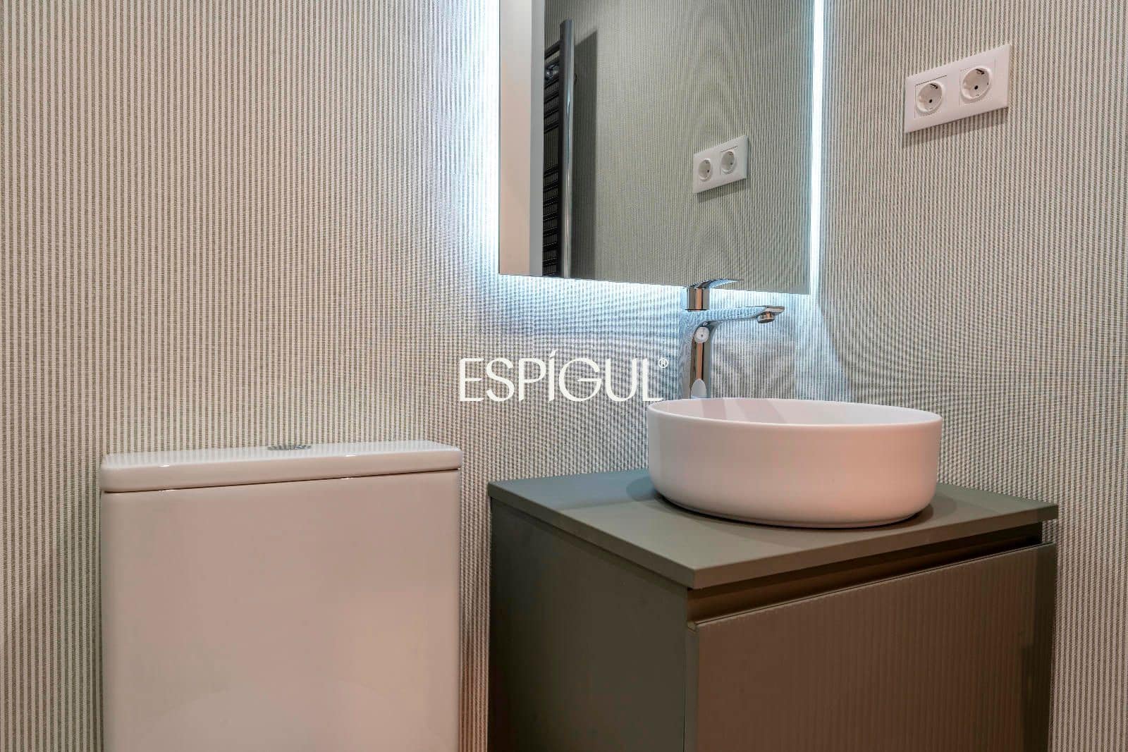 2 bedroom Flat for sale in Madrid city - € 1,175,000 (Ref: 10016281)