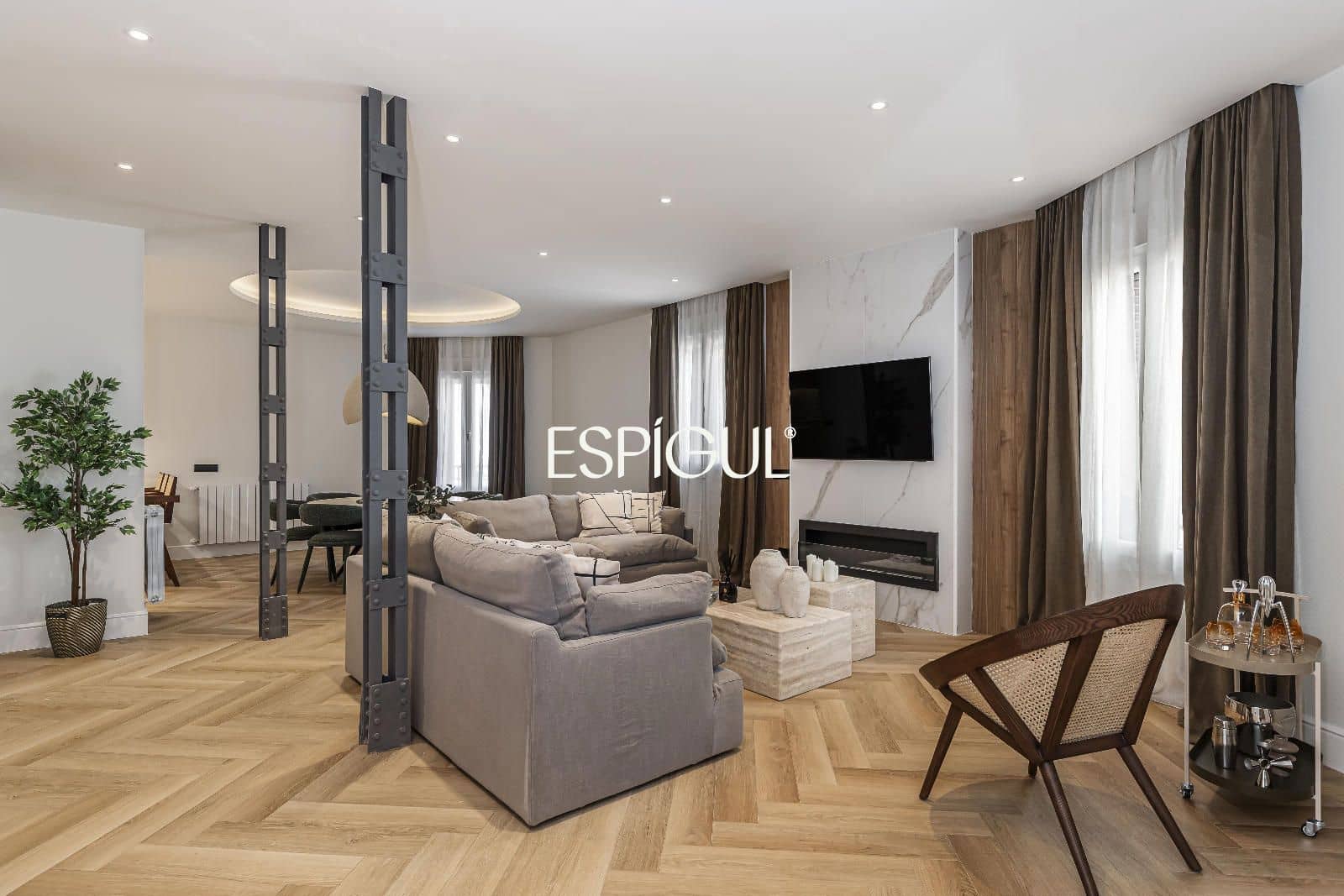 3 bedroom Flat for sale in Madrid city with garage - € 1,800,000 (Ref: 10016282)