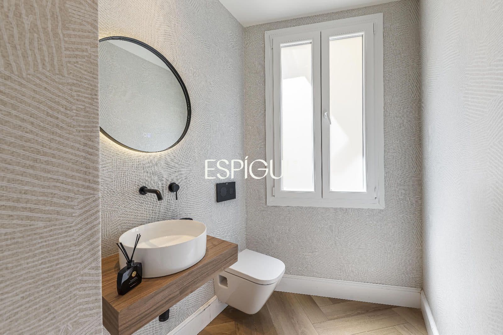 3 bedroom Flat for sale in Madrid city with garage - € 1,800,000 (Ref: 10016282)