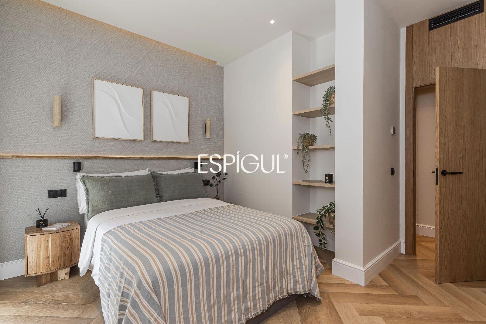 3 bedroom Flat for sale in Madrid city with garage - € 1,800,000 (Ref: 10016282)