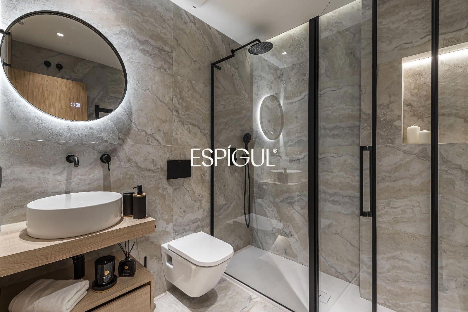 3 bedroom Flat for sale in Madrid city with garage - € 1,800,000 (Ref: 10016282)