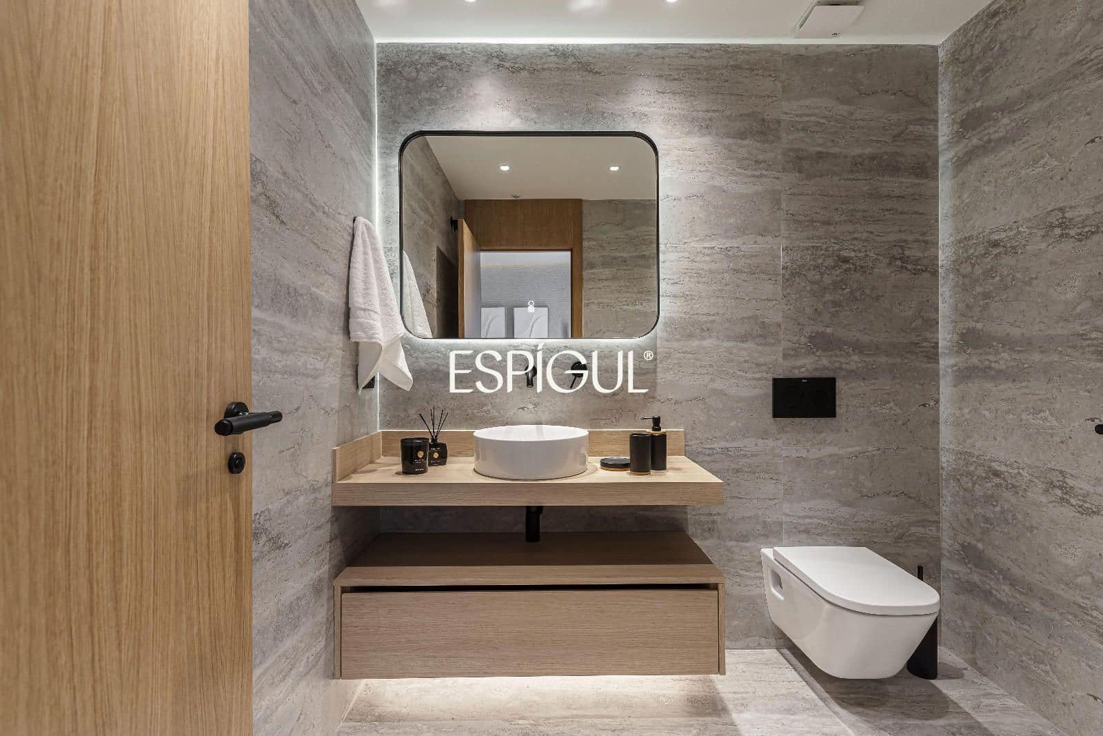 3 bedroom Flat for sale in Madrid city with garage - € 1,800,000 (Ref: 10016282)