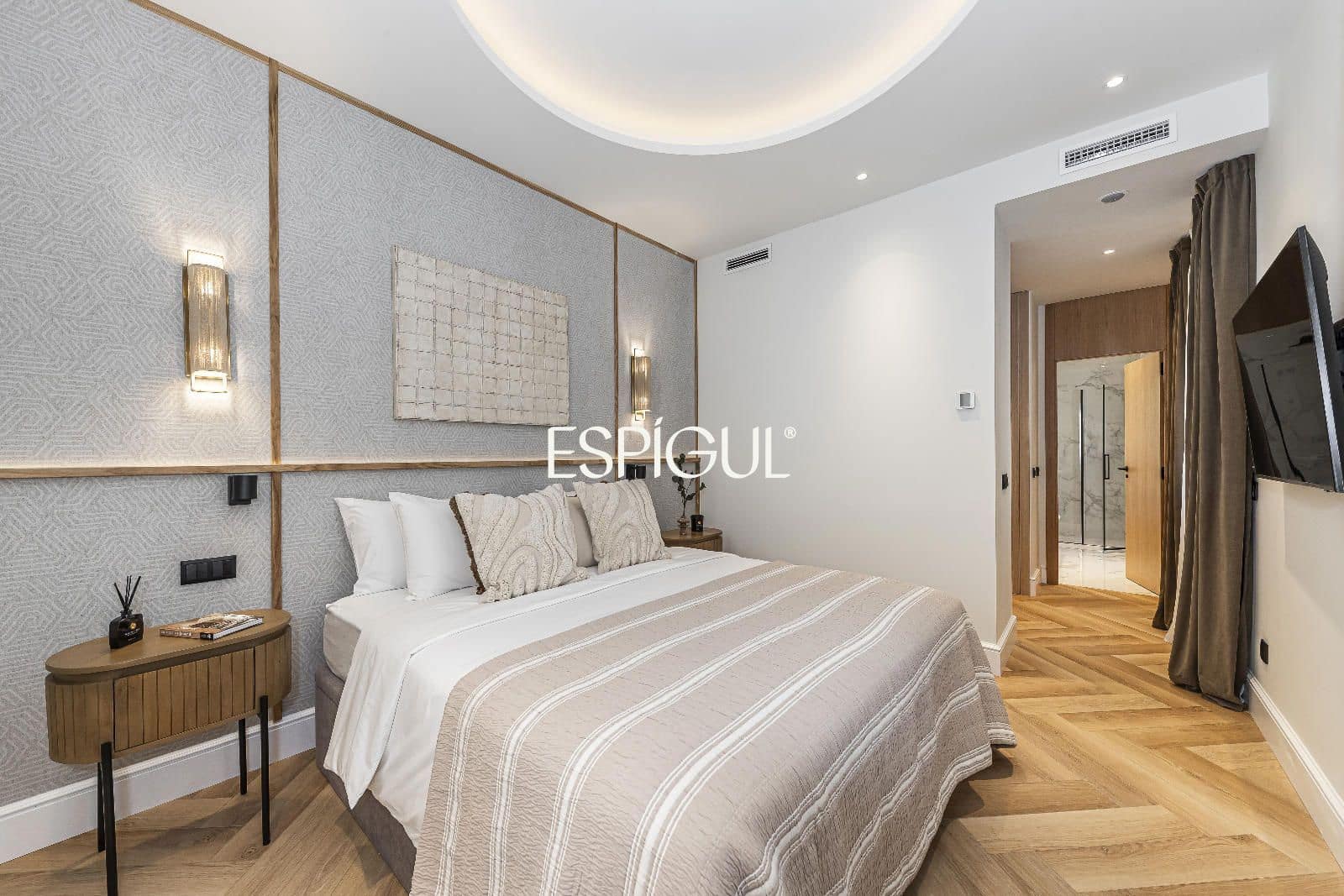 3 bedroom Flat for sale in Madrid city with garage - € 1,800,000 (Ref: 10016282)