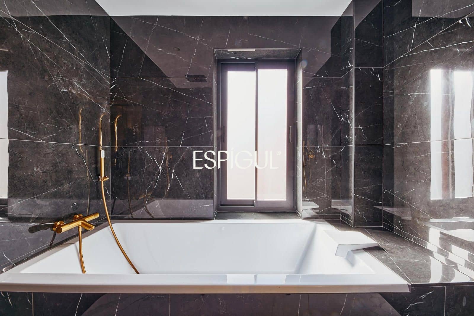 3 slaapkamer Flat te koop in Madrid stad met garage - € 2.409.000 (Ref: 10016283)