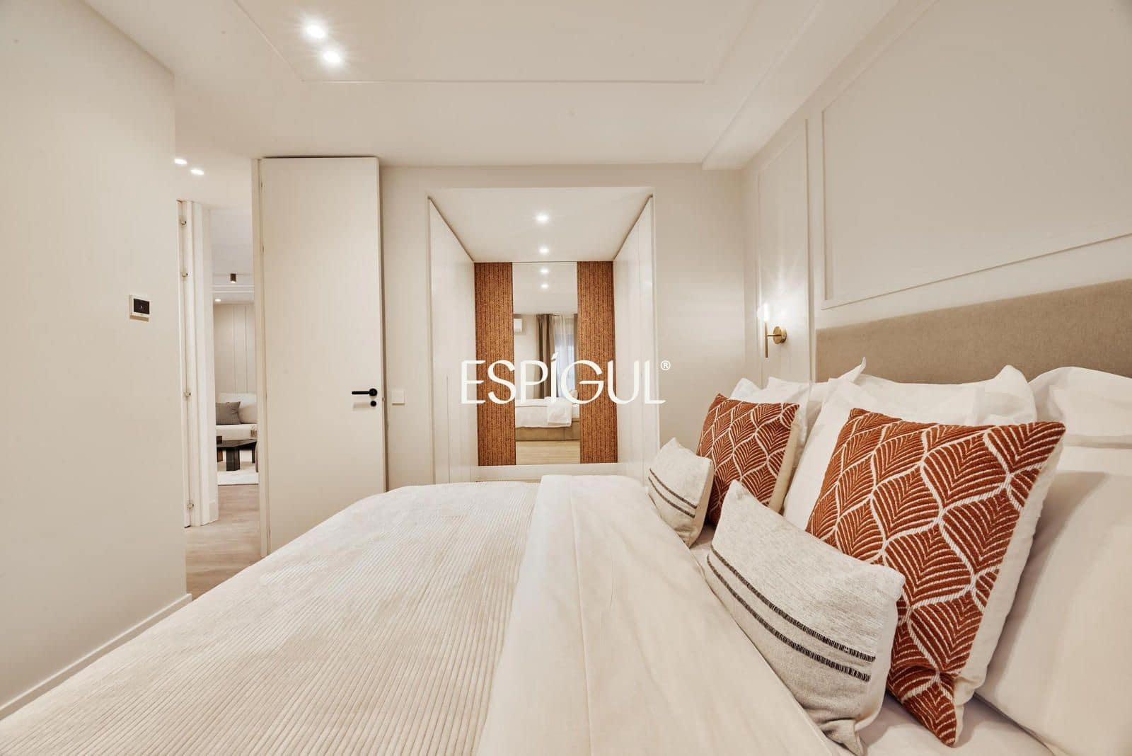 3 slaapkamer Flat te koop in Madrid stad met garage - € 2.409.000 (Ref: 10016283)