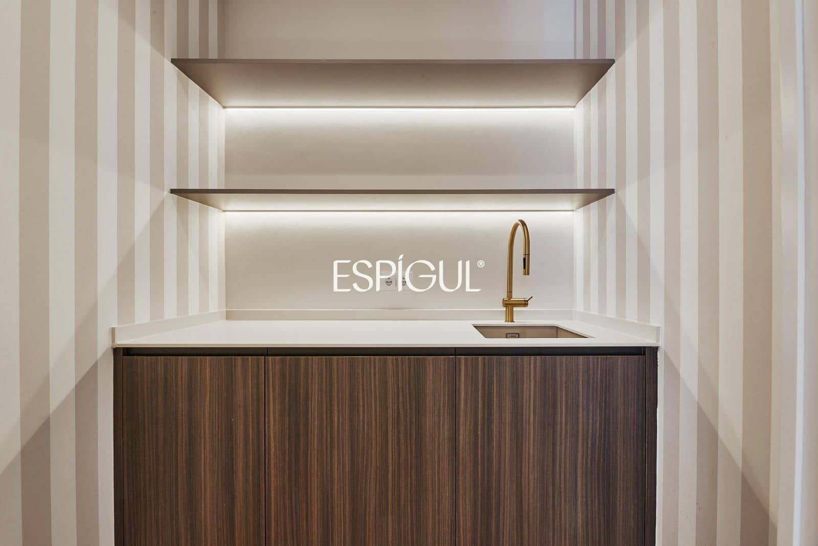 3 slaapkamer Flat te koop in Madrid stad met garage - € 2.409.000 (Ref: 10016283)