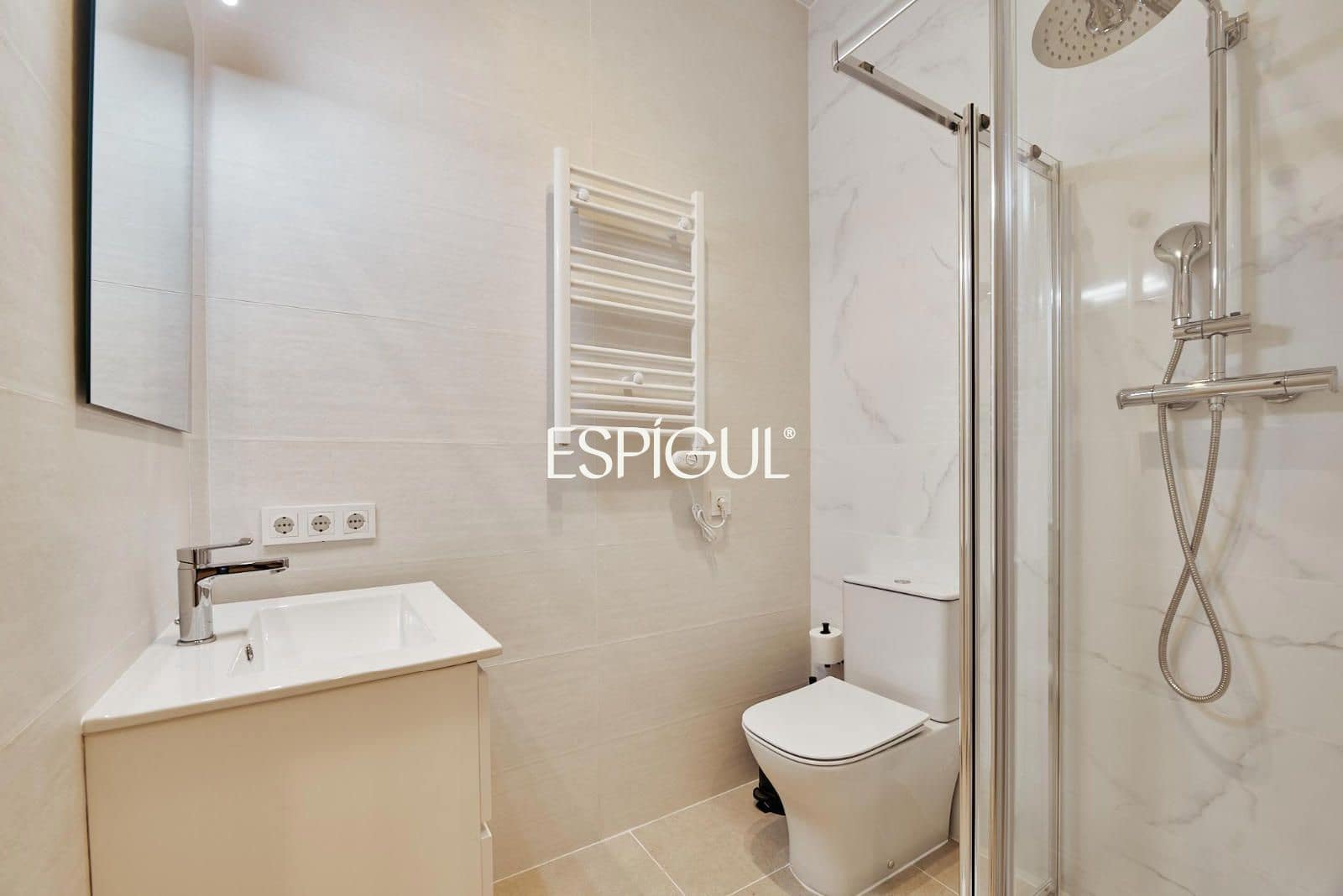2 bedroom Flat for sale in Madrid city - € 589,000 (Ref: 10016287)