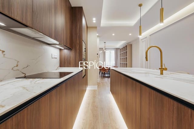 3 slaapkamer Flat te koop in Recoletos, Madrid stad - € 2.309.000 (Ref: 10016289)