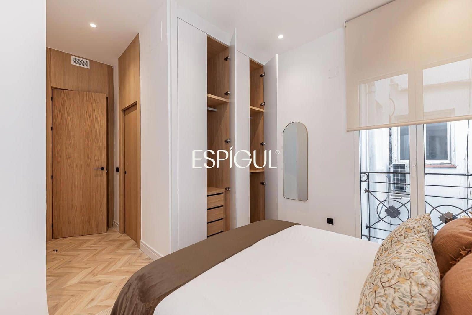 3 bedroom Flat for sale in Madrid city with garage - € 1,270,000 (Ref: 10016290)