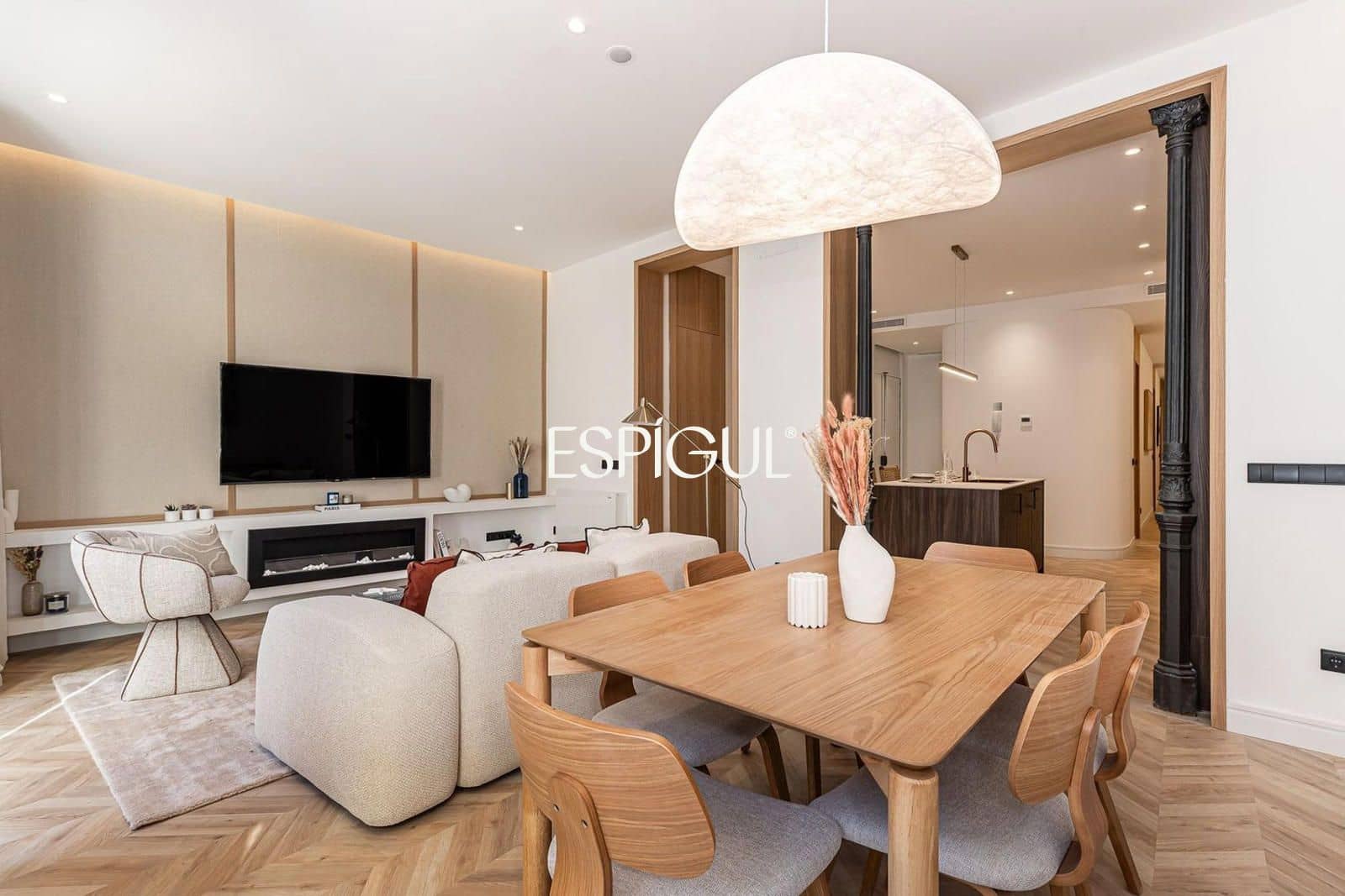 3 bedroom Flat for sale in Madrid city with garage - € 1,270,000 (Ref: 10016290)