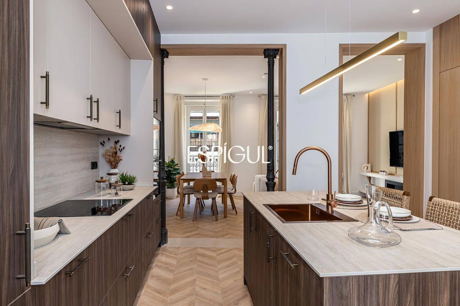 3 bedroom Flat for sale in Madrid city with garage - € 1,270,000 (Ref: 10016290)