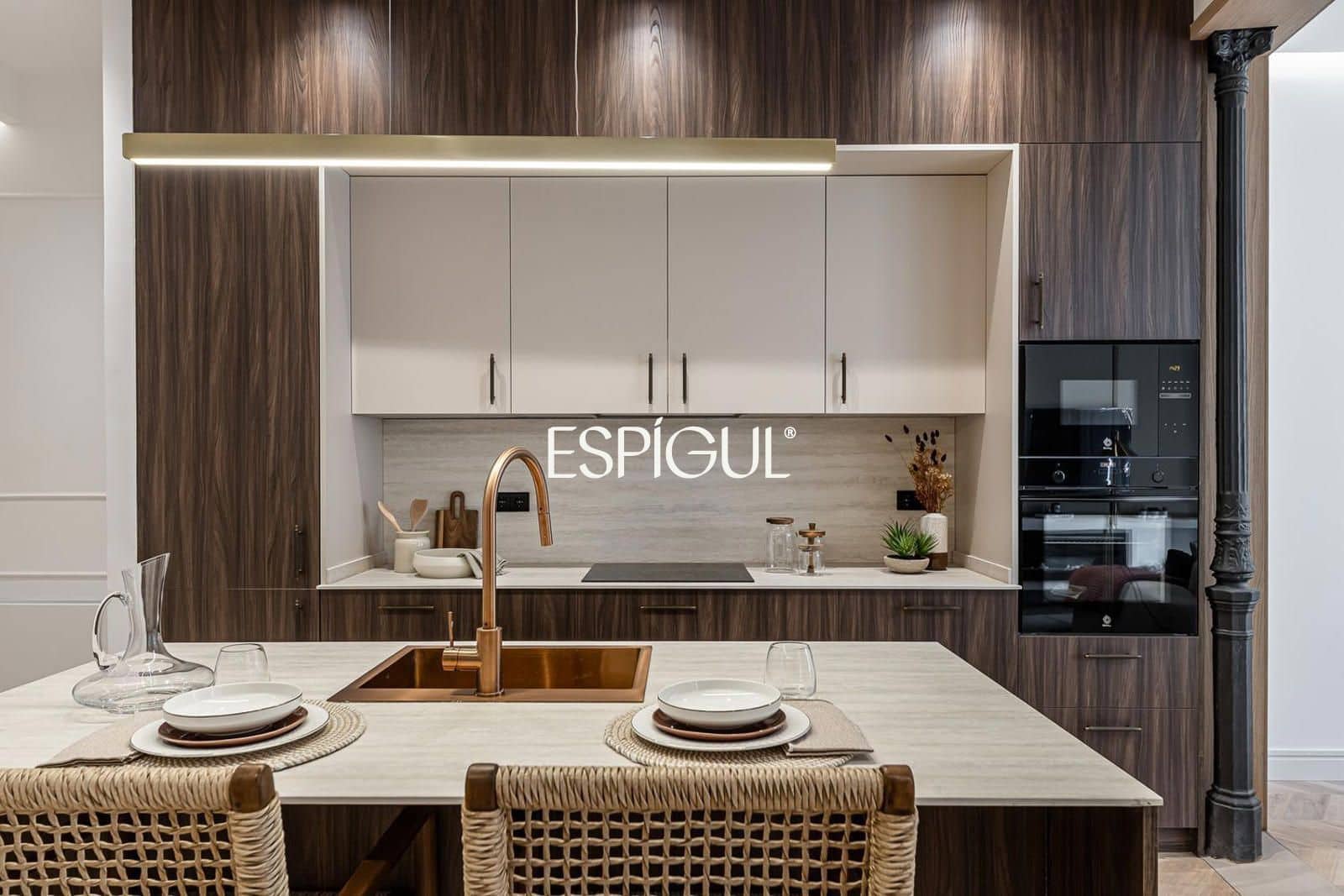 3 bedroom Flat for sale in Madrid city with garage - € 1,270,000 (Ref: 10016290)