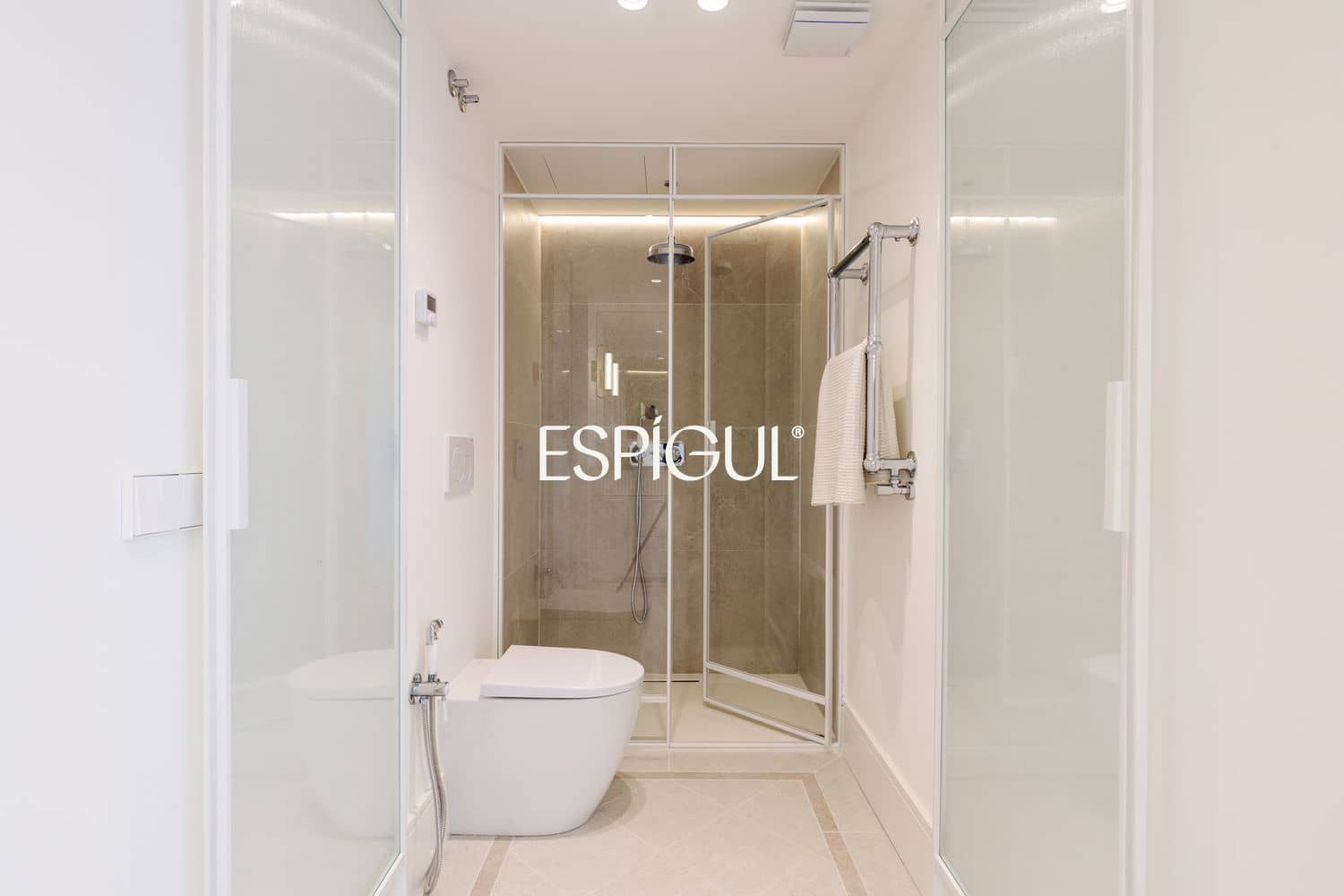 3 makuuhuone Asunto myytävänä paikassa Madrid kaupunki - 1 750 000 € (Ref: 10095716)