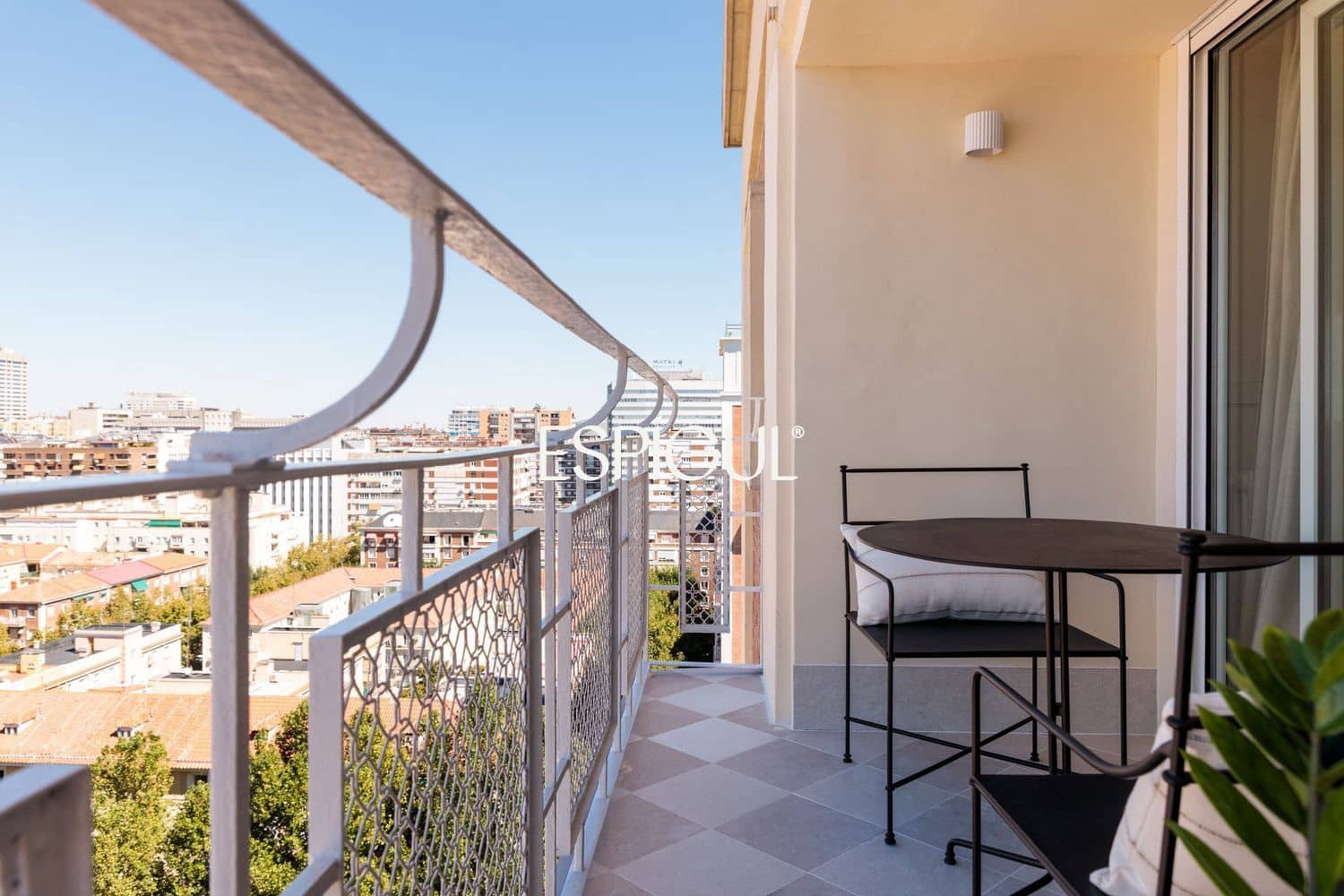 3 makuuhuone Asunto myytävänä paikassa Madrid kaupunki - 1 750 000 € (Ref: 10095716)