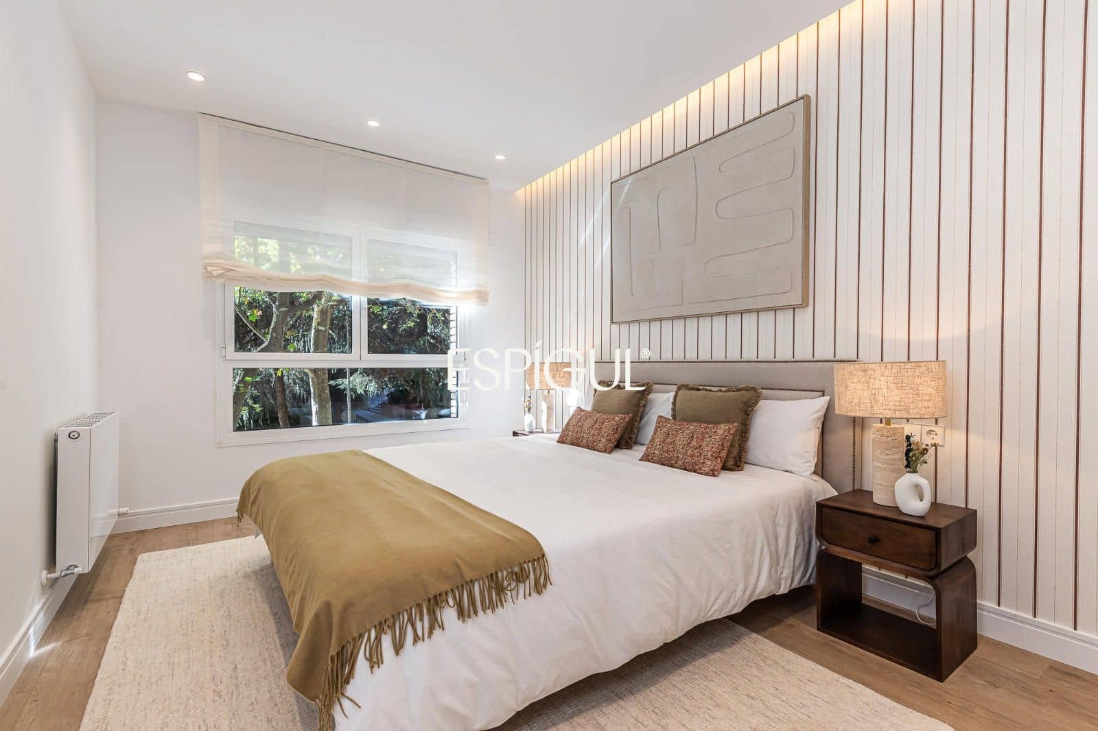4 bedroom Flat for sale in Madrid city with garage - € 1,550,000 (Ref: 10120898)