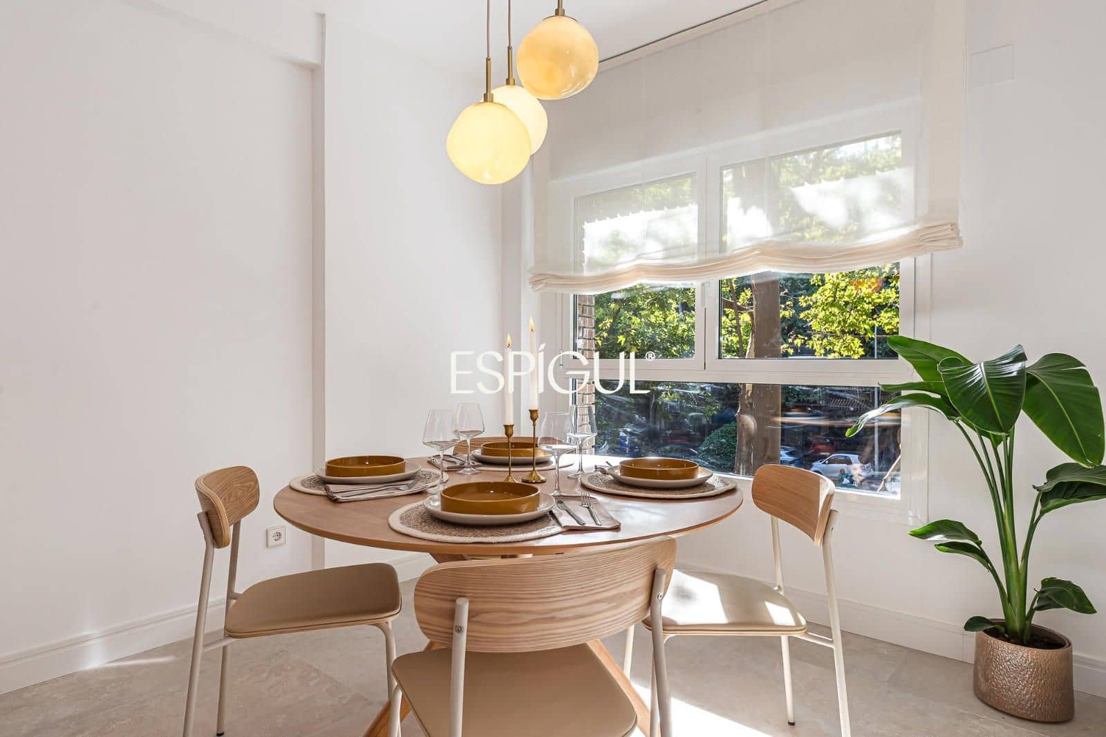 4 bedroom Flat for sale in Madrid city with garage - € 1,550,000 (Ref: 10120898)