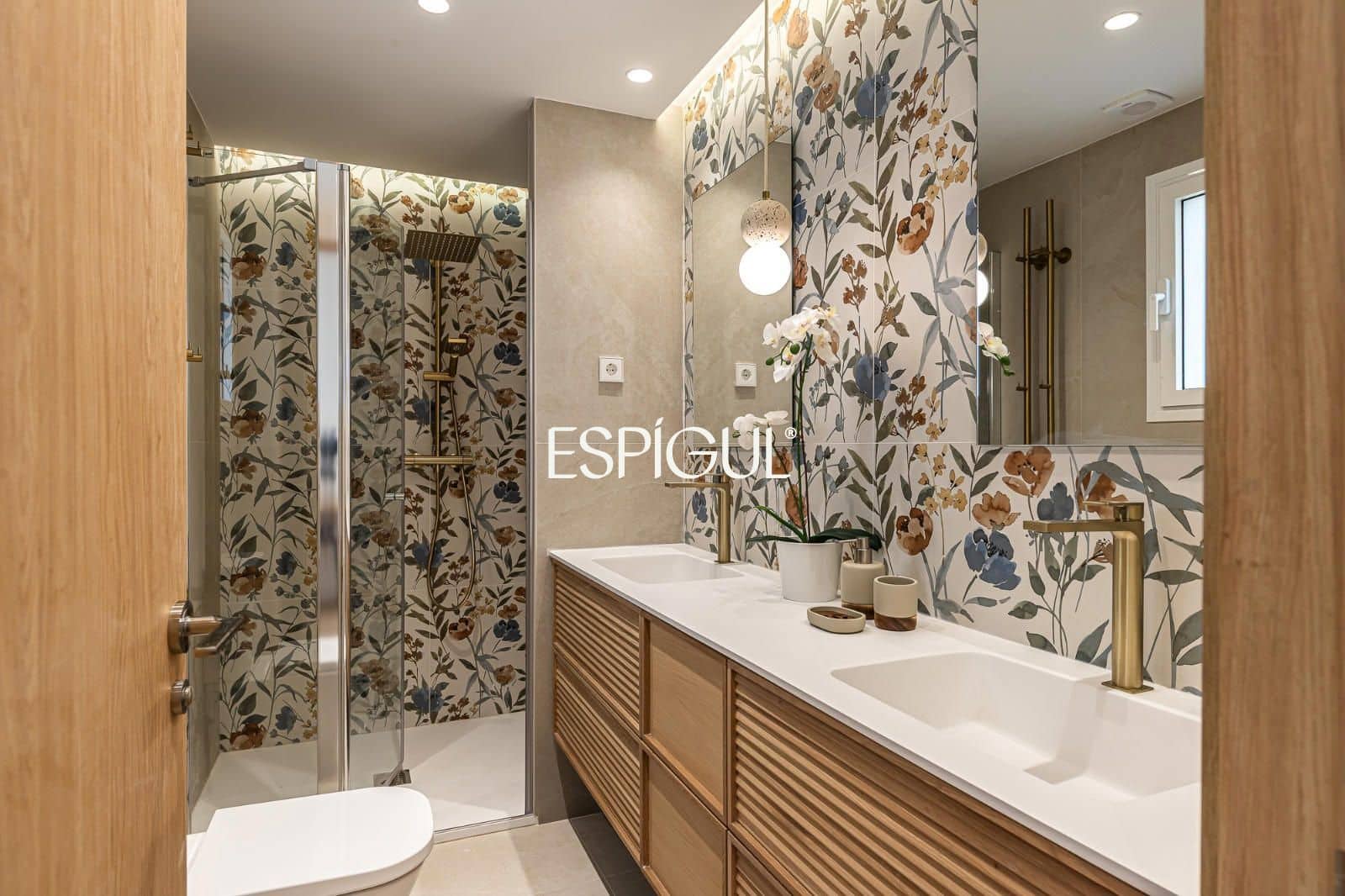 4 bedroom Flat for sale in Madrid city with garage - € 1,550,000 (Ref: 10120898)