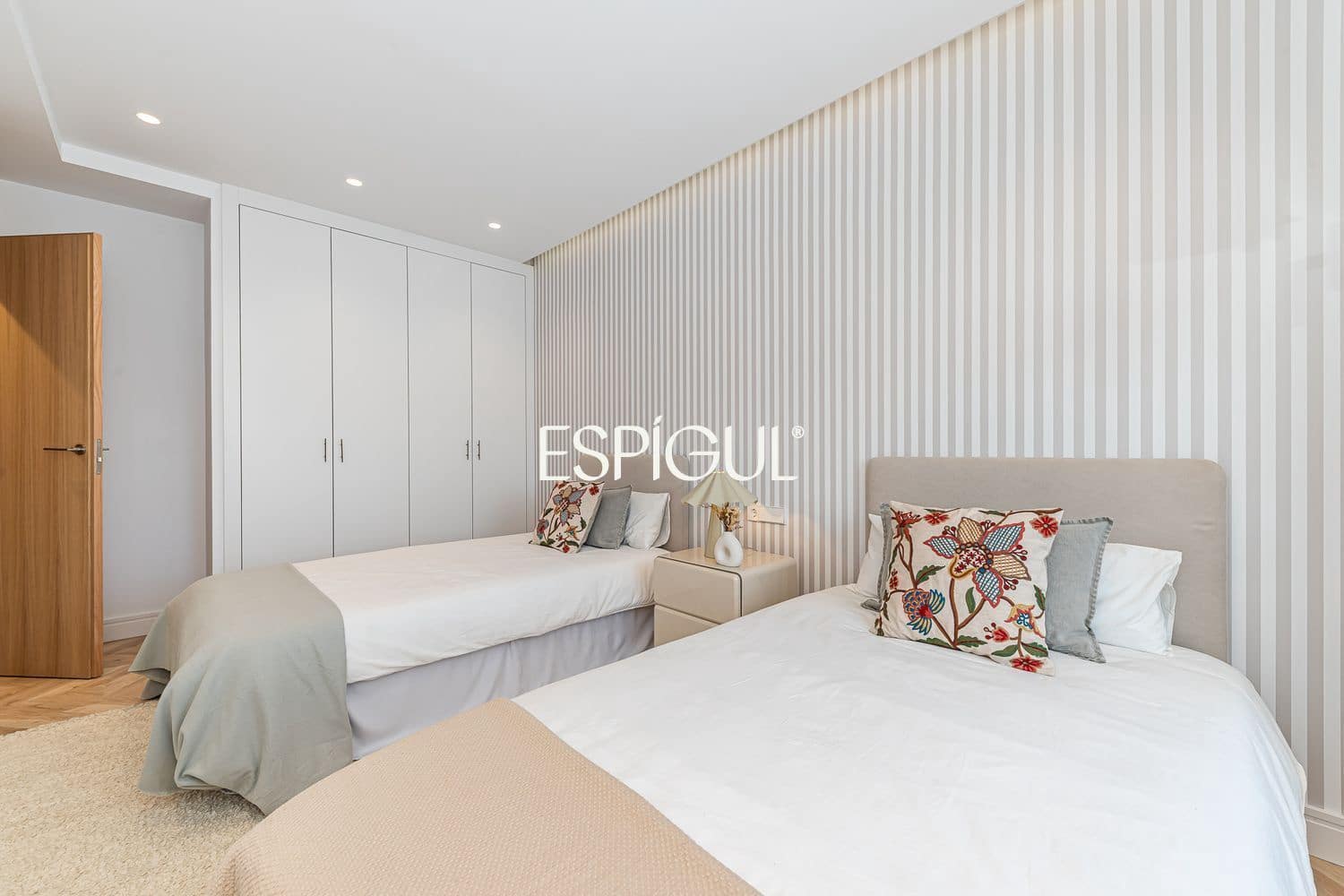 4 sovrum Lägenhet till salu i Madrid stad med pool garage - 1 399 000 € (Ref: 10121063)