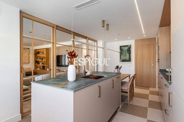 4 sovrum Lägenhet till salu i Ciudad Universitaria, Madrid stad med pool garage - 1 399 000 € (Ref: 10121063)