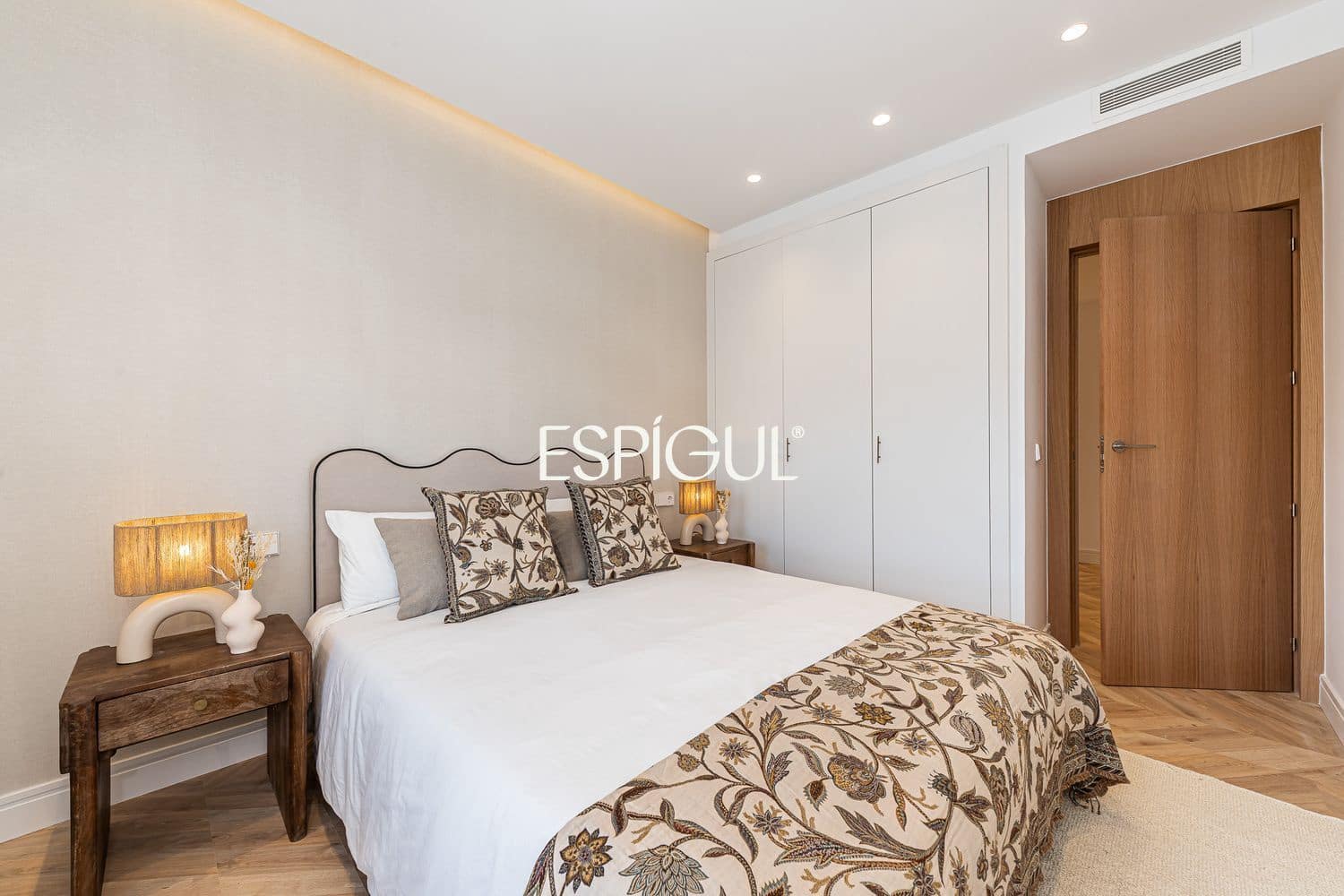 4 sovrum Lägenhet till salu i Madrid stad med pool garage - 1 399 000 € (Ref: 10121063)