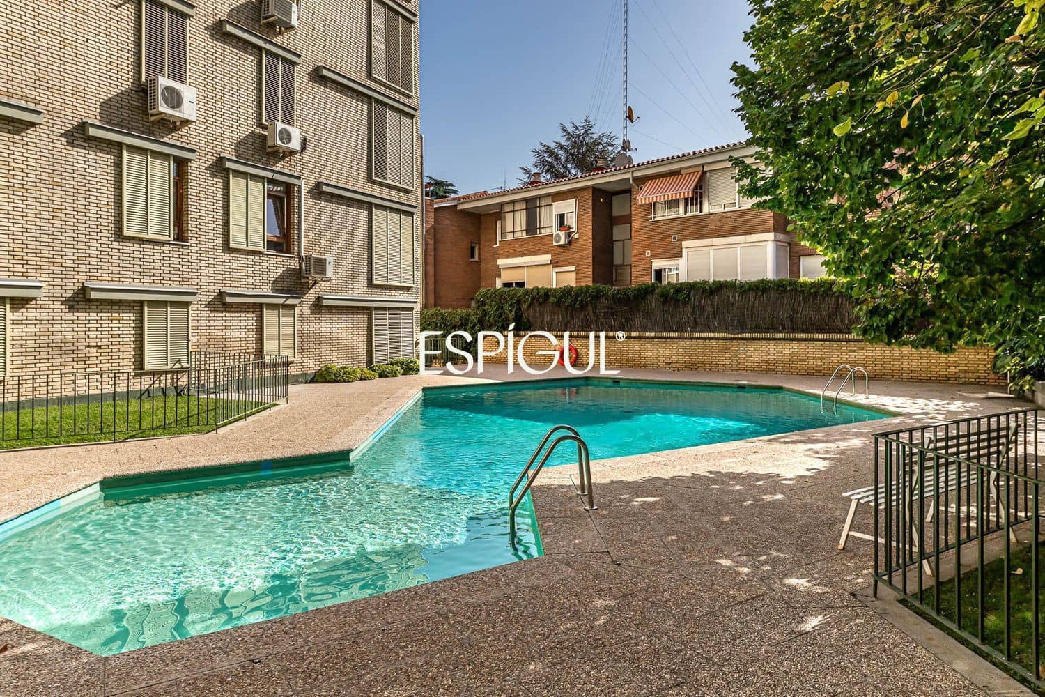 4 sovrum Lägenhet till salu i Madrid stad med pool garage - 1 399 000 € (Ref: 10121063)