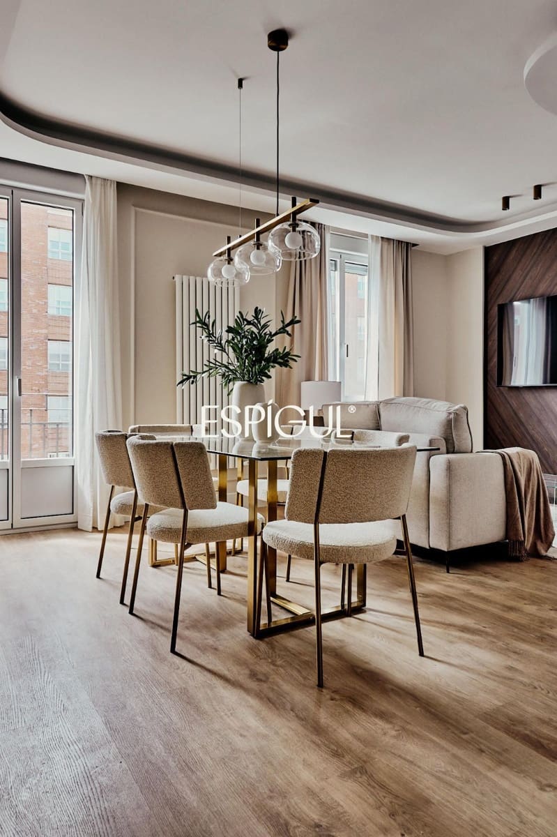 2 soveværelse Lejlighed til salg i Madrid by - € 1.279.000 (Ref: 10158569)