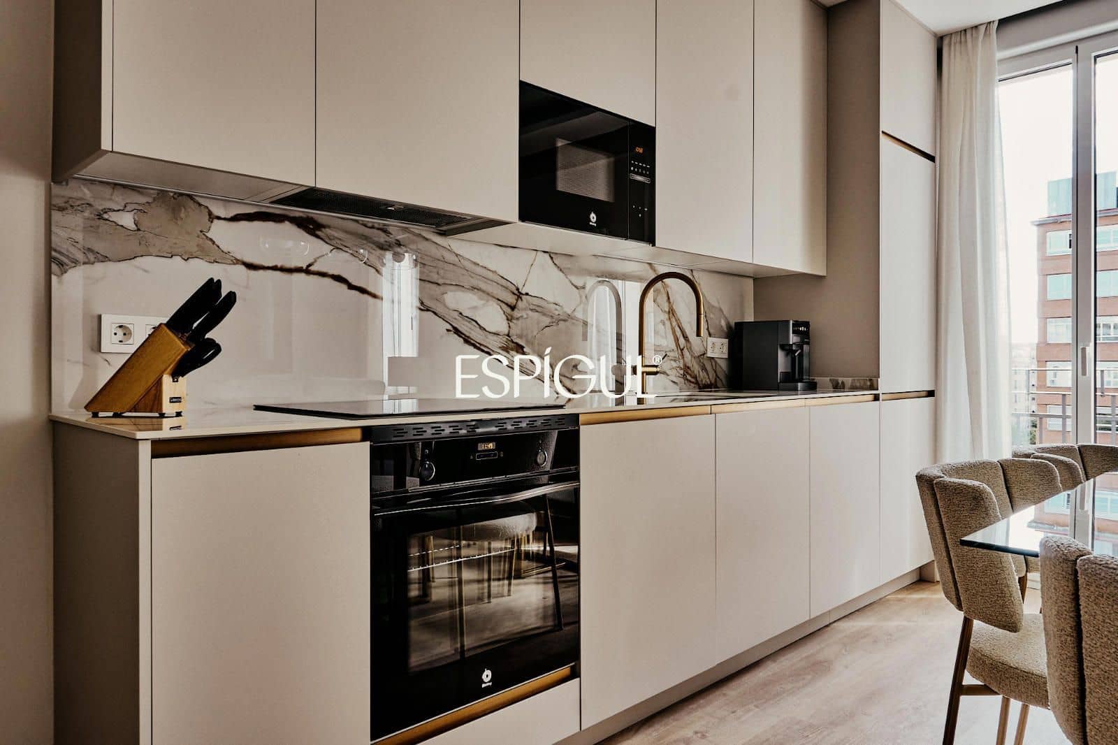 2 soveværelse Lejlighed til salg i Madrid by - € 1.279.000 (Ref: 10158569)