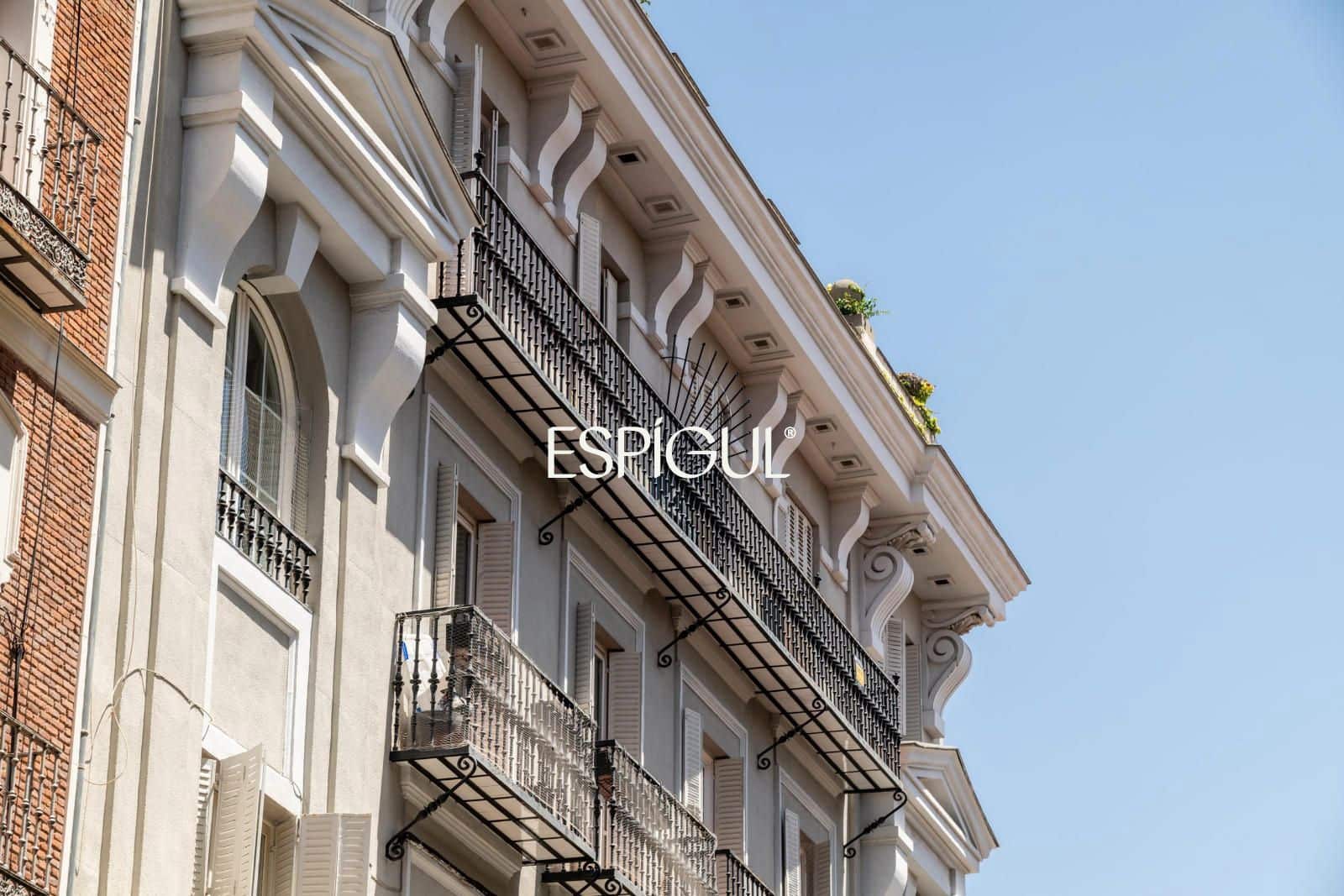 Piso de 3 habitaciones en Madrid ciudad en venta - 3.220.000 € (Ref: 10158571)