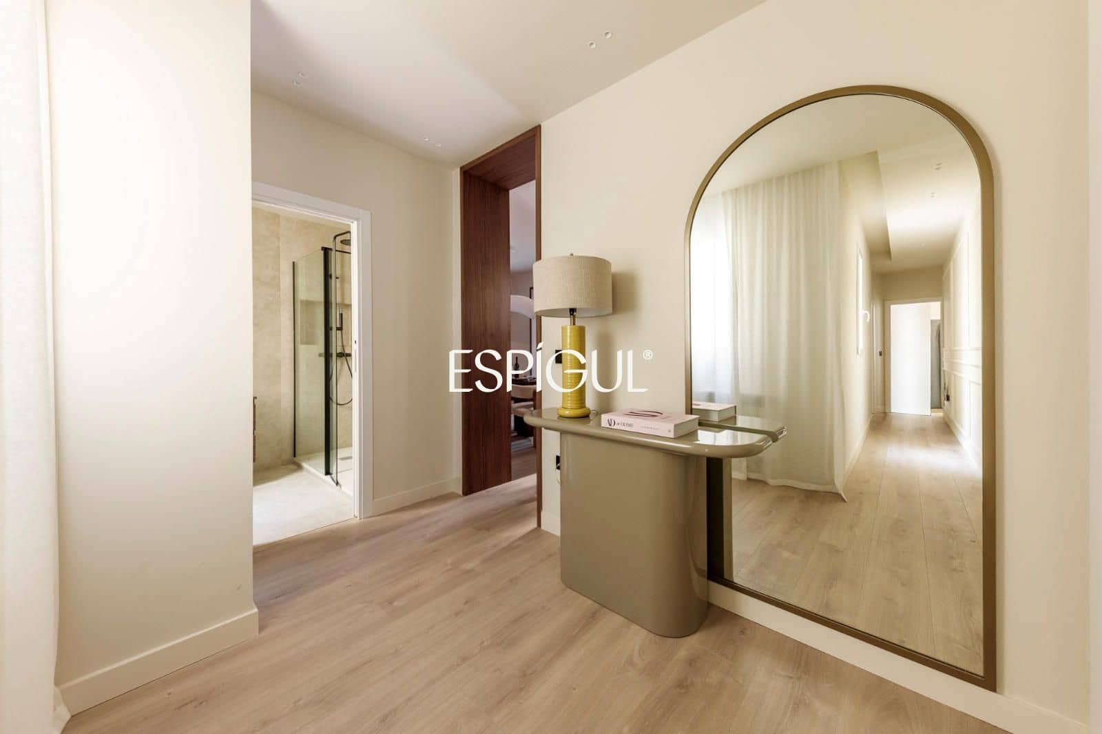 2 soveværelse Lejlighed til salg i Madrid by - € 1.200.000 (Ref: 10165450)