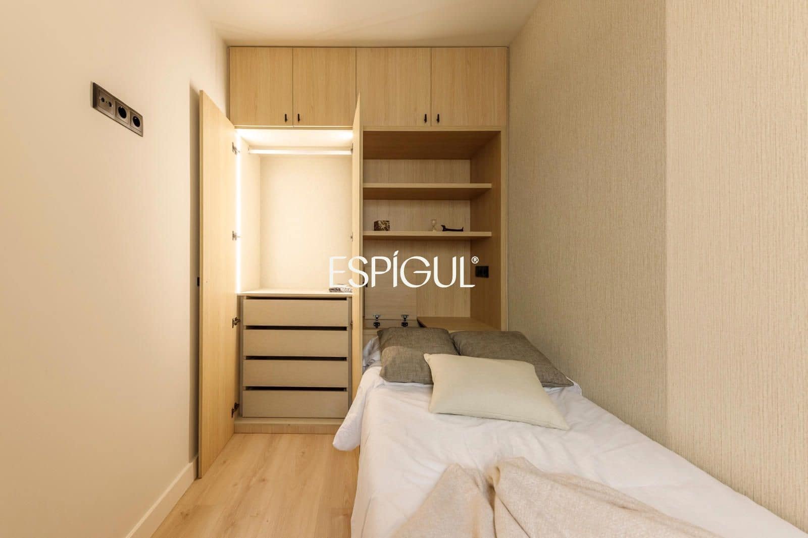 2 soveværelse Lejlighed til salg i Madrid by - € 1.200.000 (Ref: 10165450)