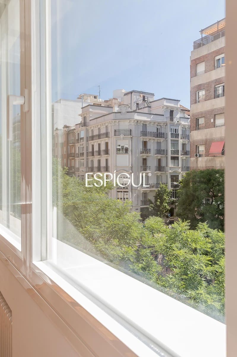 2 soveværelse Lejlighed til salg i Madrid by - € 1.250.000 (Ref: 10165685)