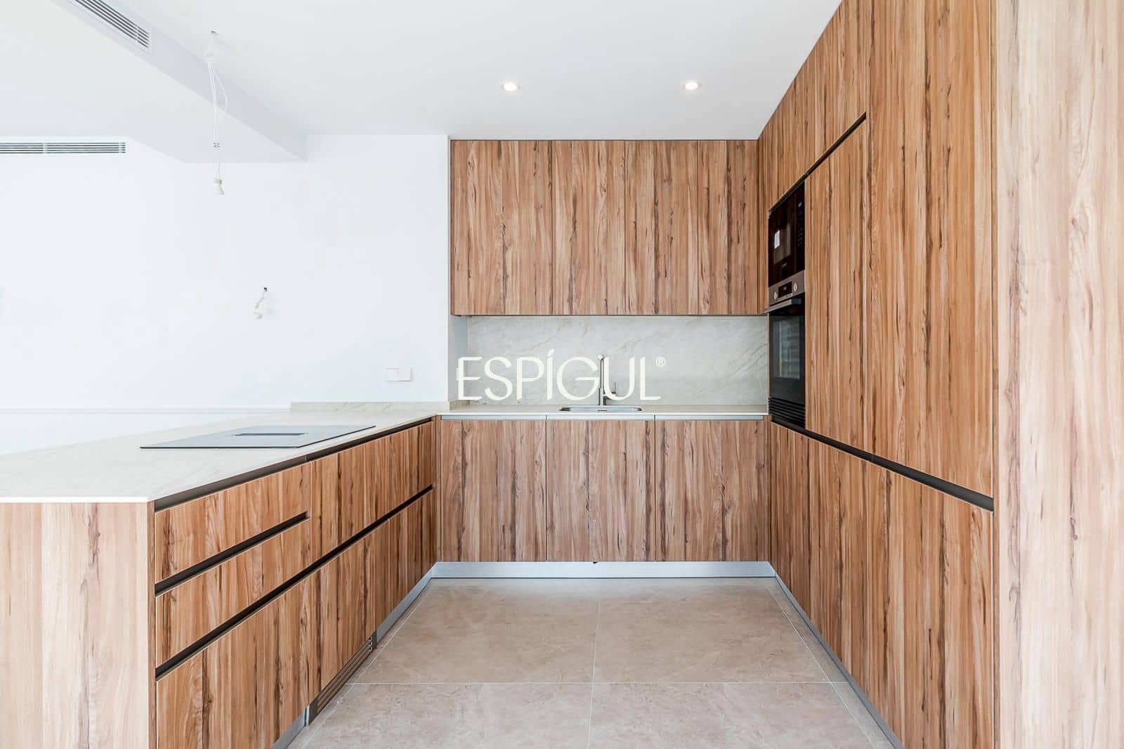 2 soveværelse Lejlighed til salg i Madrid by - € 1.250.000 (Ref: 10165685)