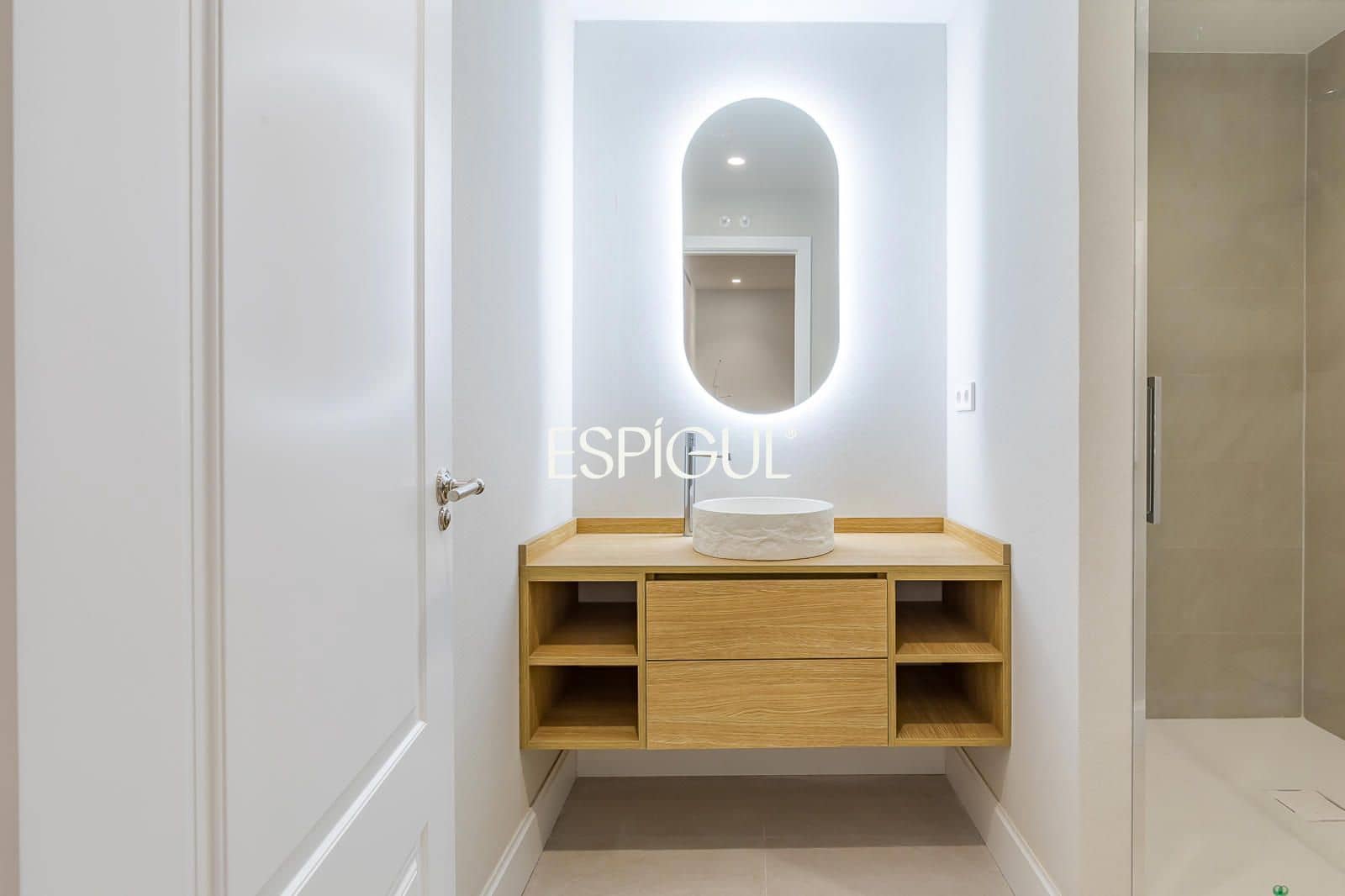 3 bedroom Flat for sale in Madrid city with garage - € 2,600,000 (Ref: 10165688)