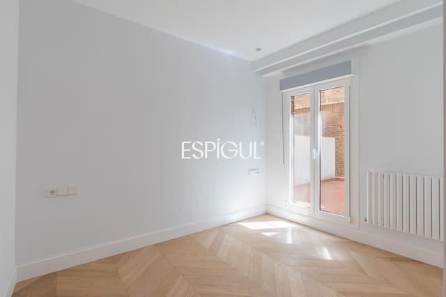 3 soverom Leilighet til salgs i Almagro, Madrid by med garasje - € 2 600 000 (Ref: 10165688)
