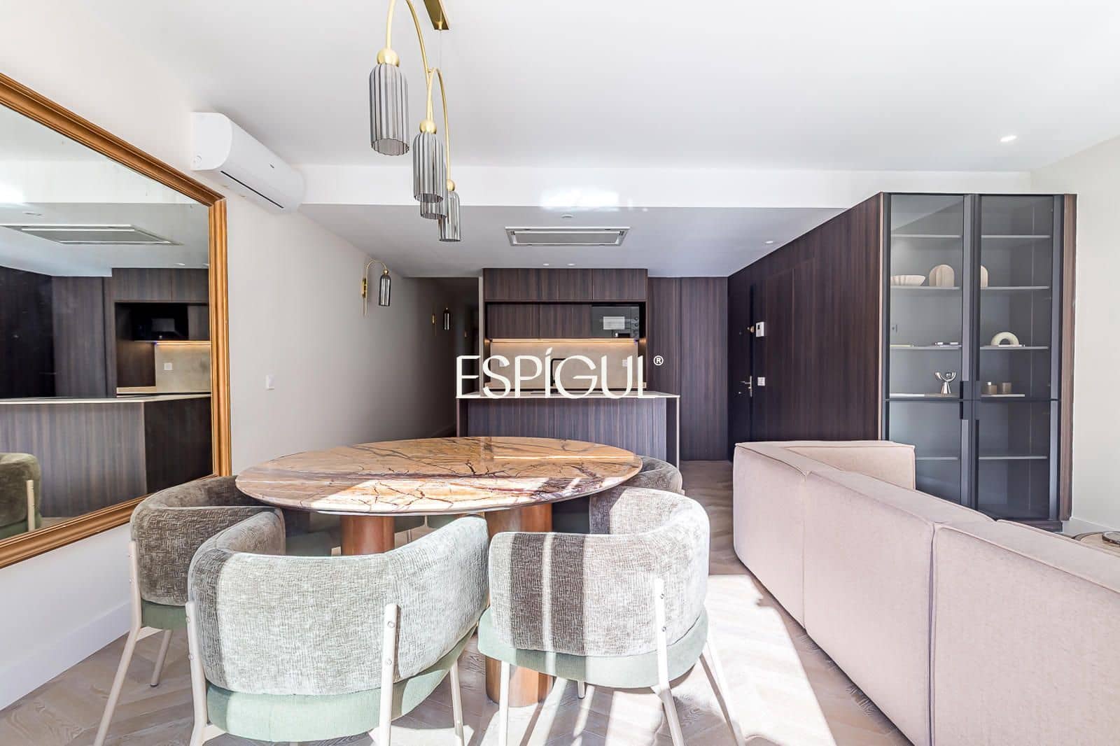 2 bedroom Flat for sale in Madrid city - € 895,000 (Ref: 10165689)