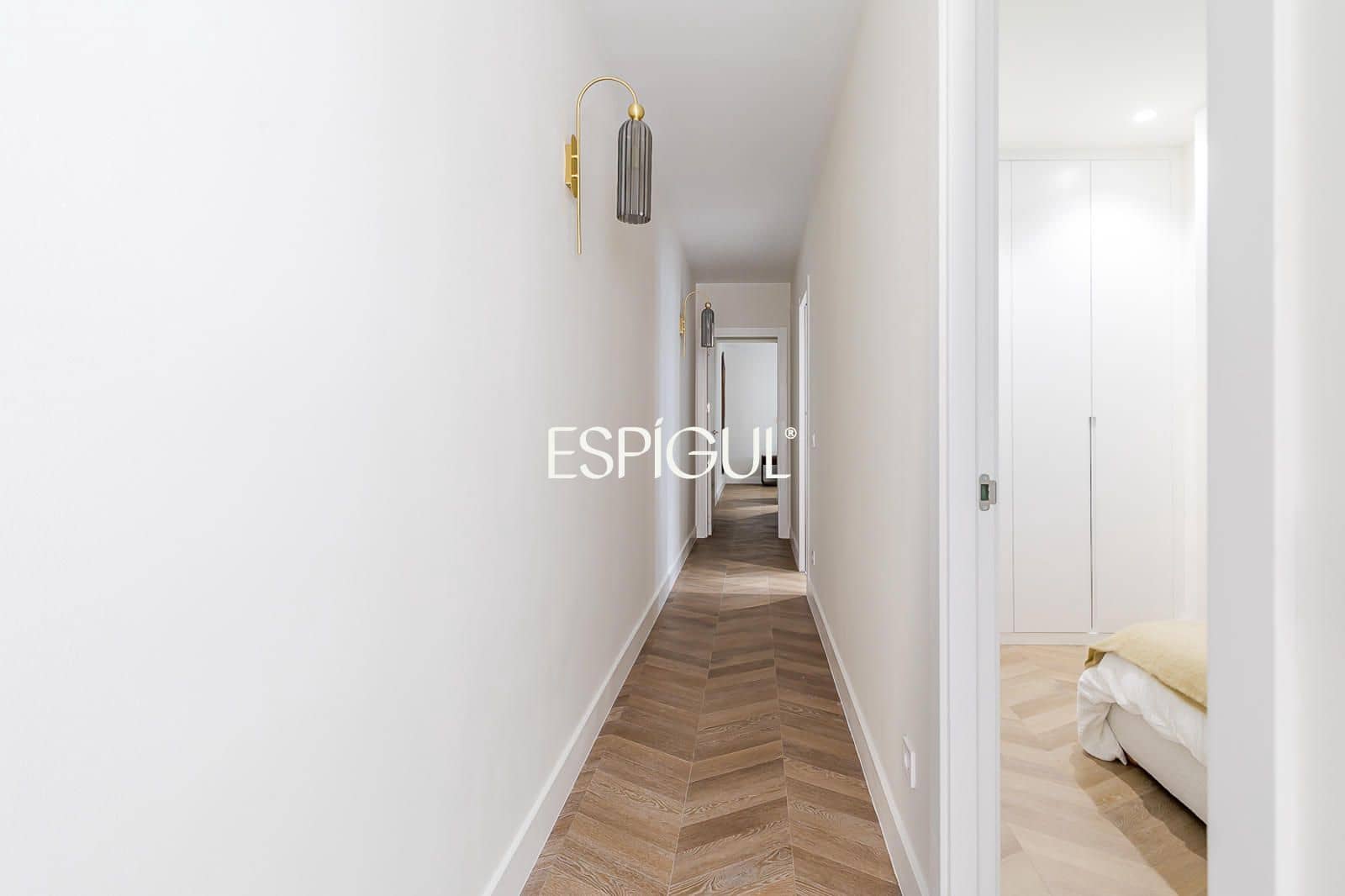 2 bedroom Flat for sale in Madrid city - € 895,000 (Ref: 10165689)