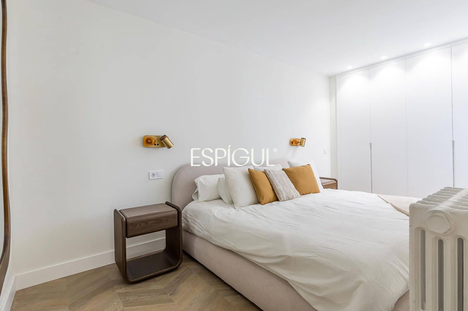 2 bedroom Flat for sale in Madrid city - € 895,000 (Ref: 10165689)
