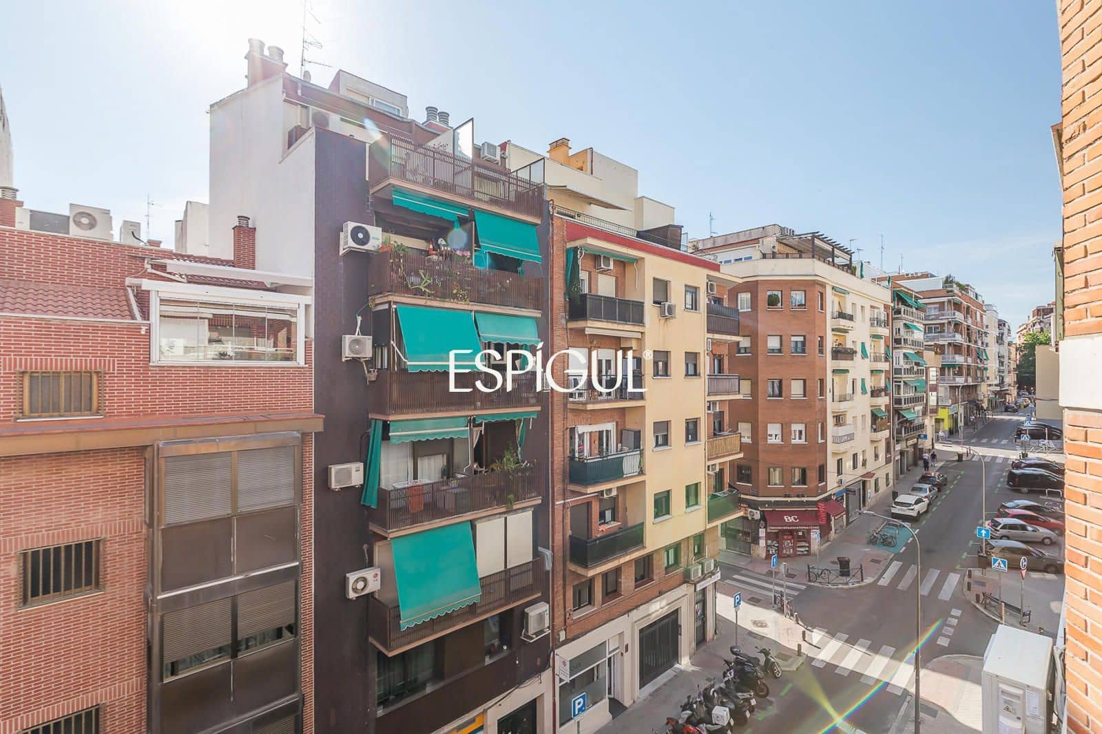 2 bedroom Flat for sale in Madrid city - € 895,000 (Ref: 10165689)